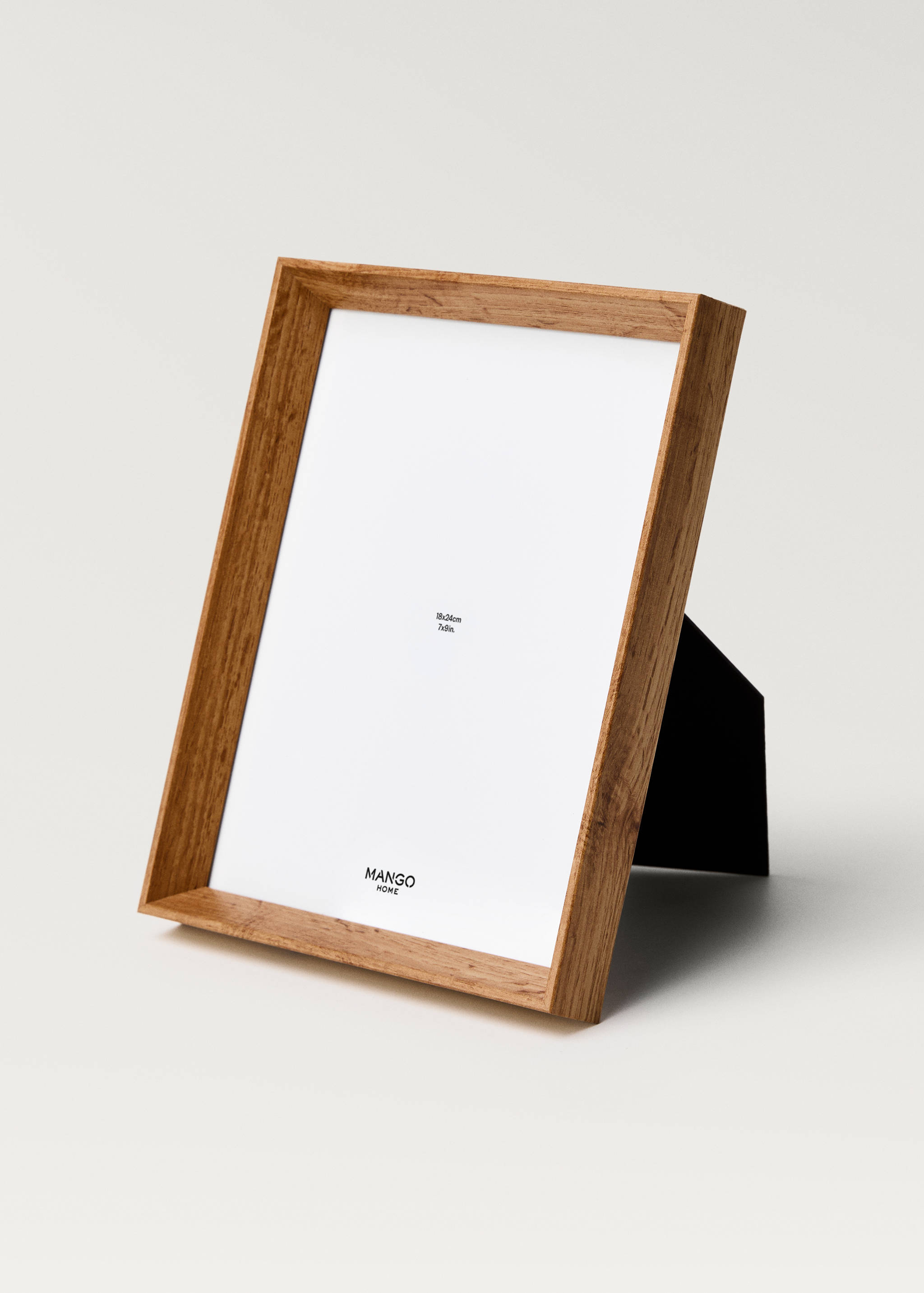 Stor fasad träram - Bild av mittparti