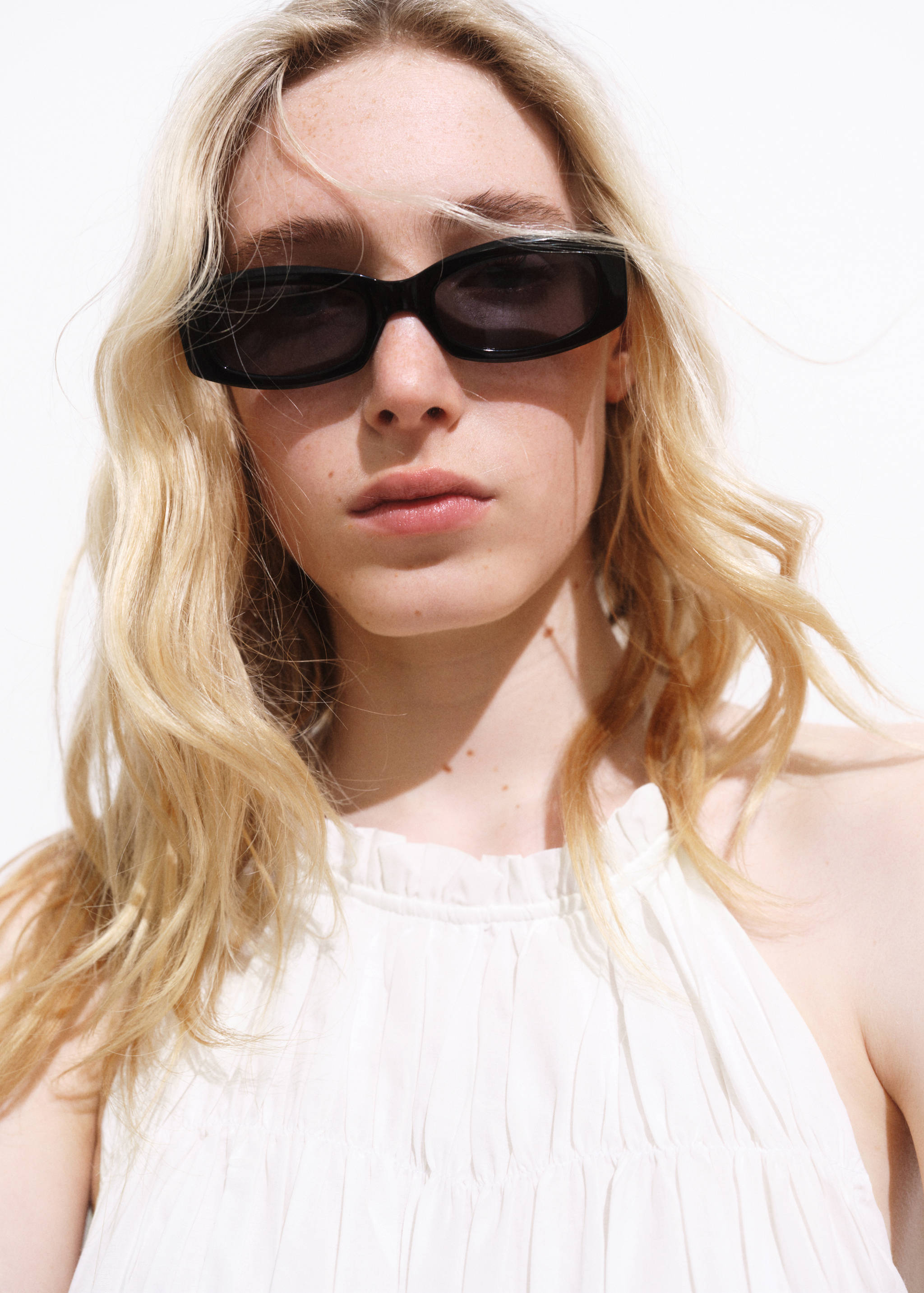 Ruched halter top - Details of the article 1