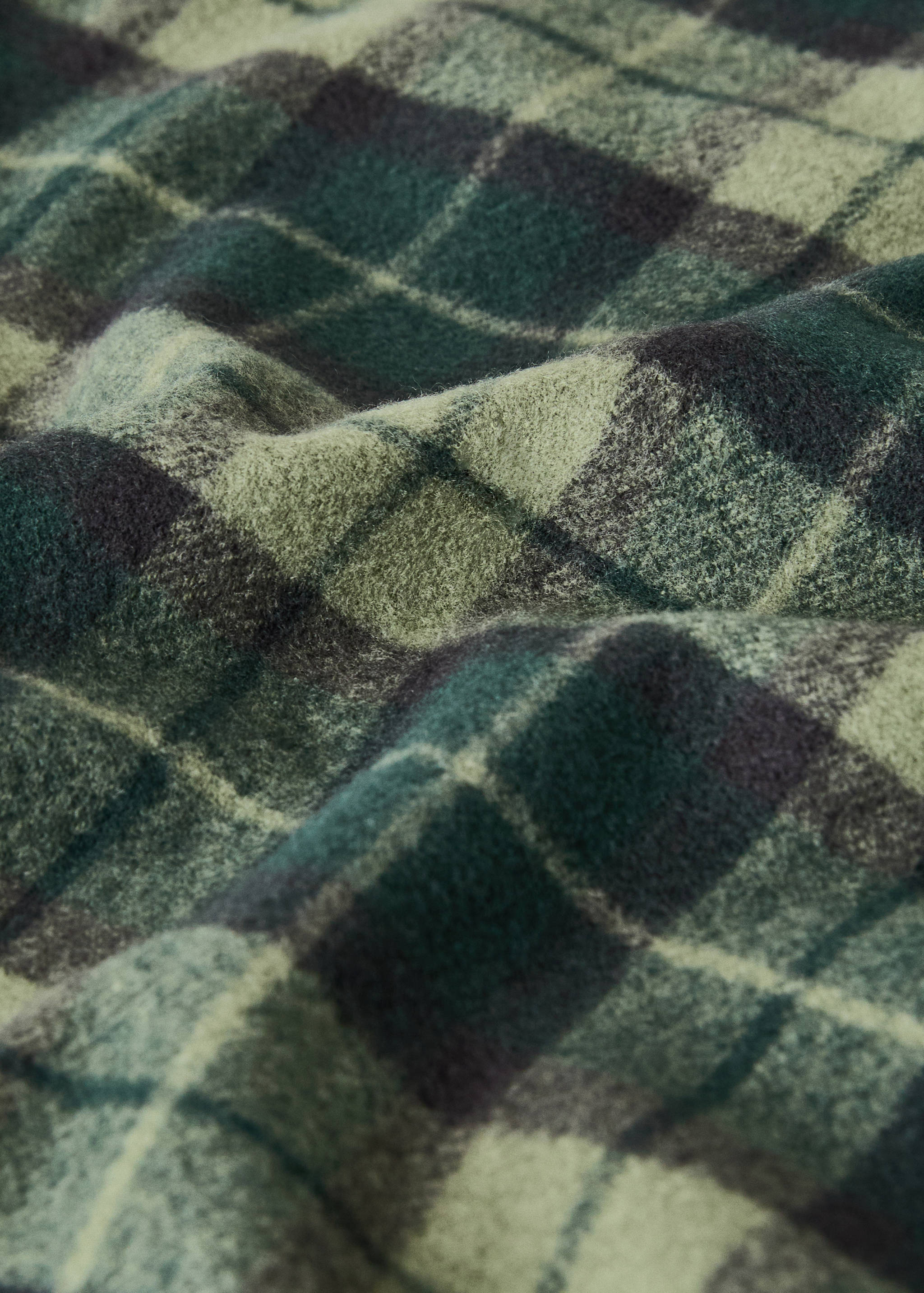 Manta com franjas axadrezada - Pormenor do artigo 2