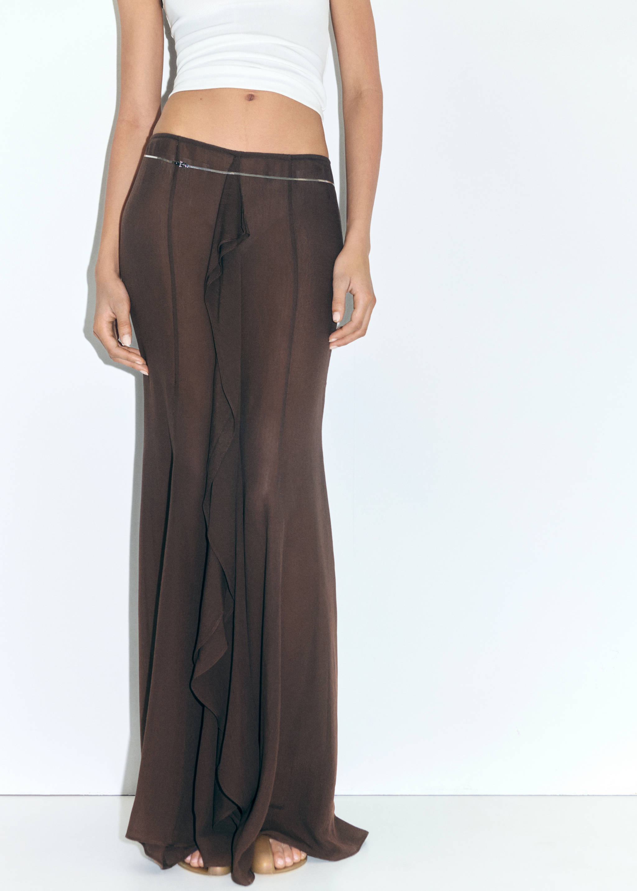 Maxi-skirt with ruffle detail - Medium plane