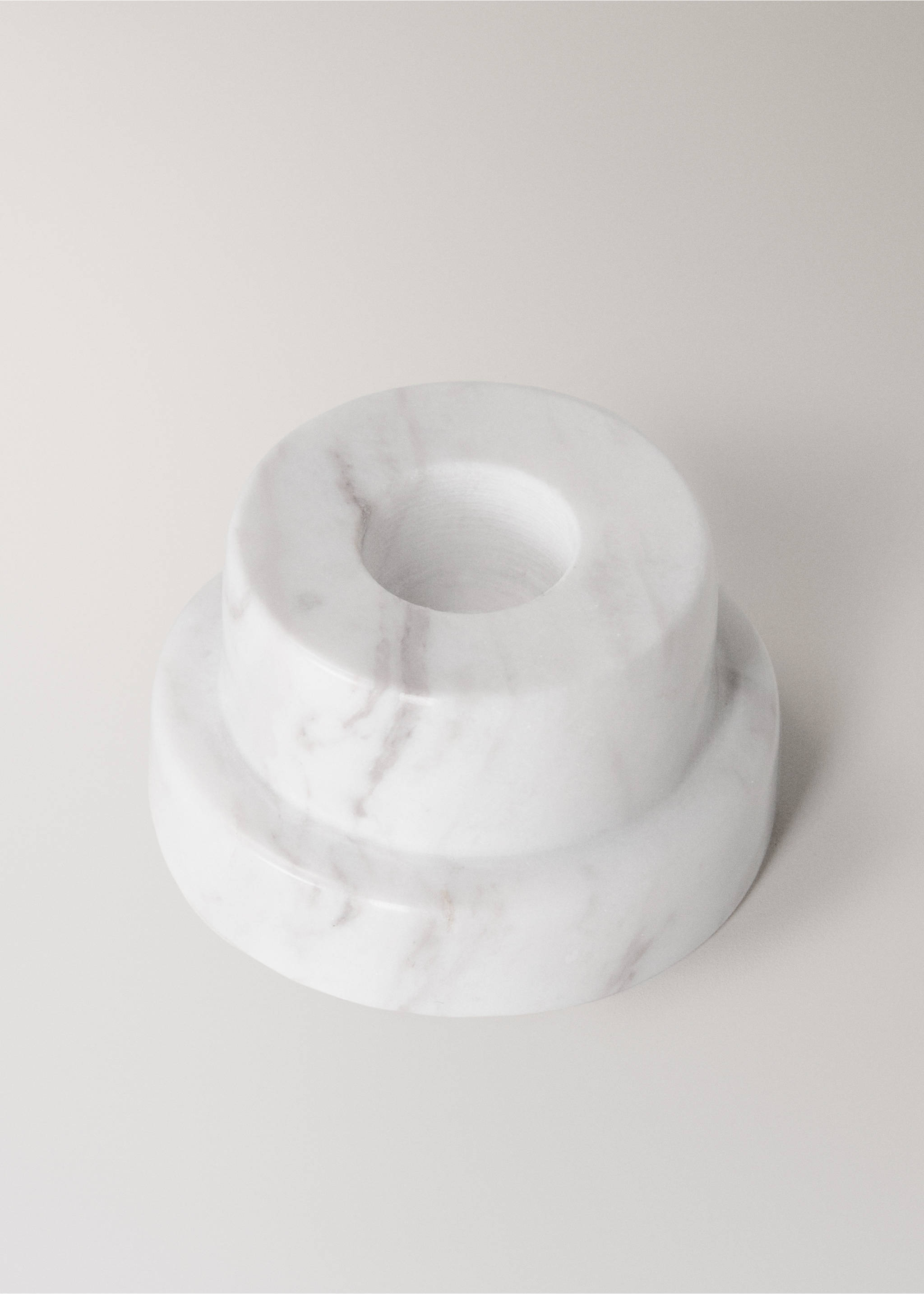 Χαμηλό μαρμάρινο κηροπήγιο δύο όψεων - Λεπτομέρεια του προϊόντος 1, Λευκό. Ref: 17041531-00.