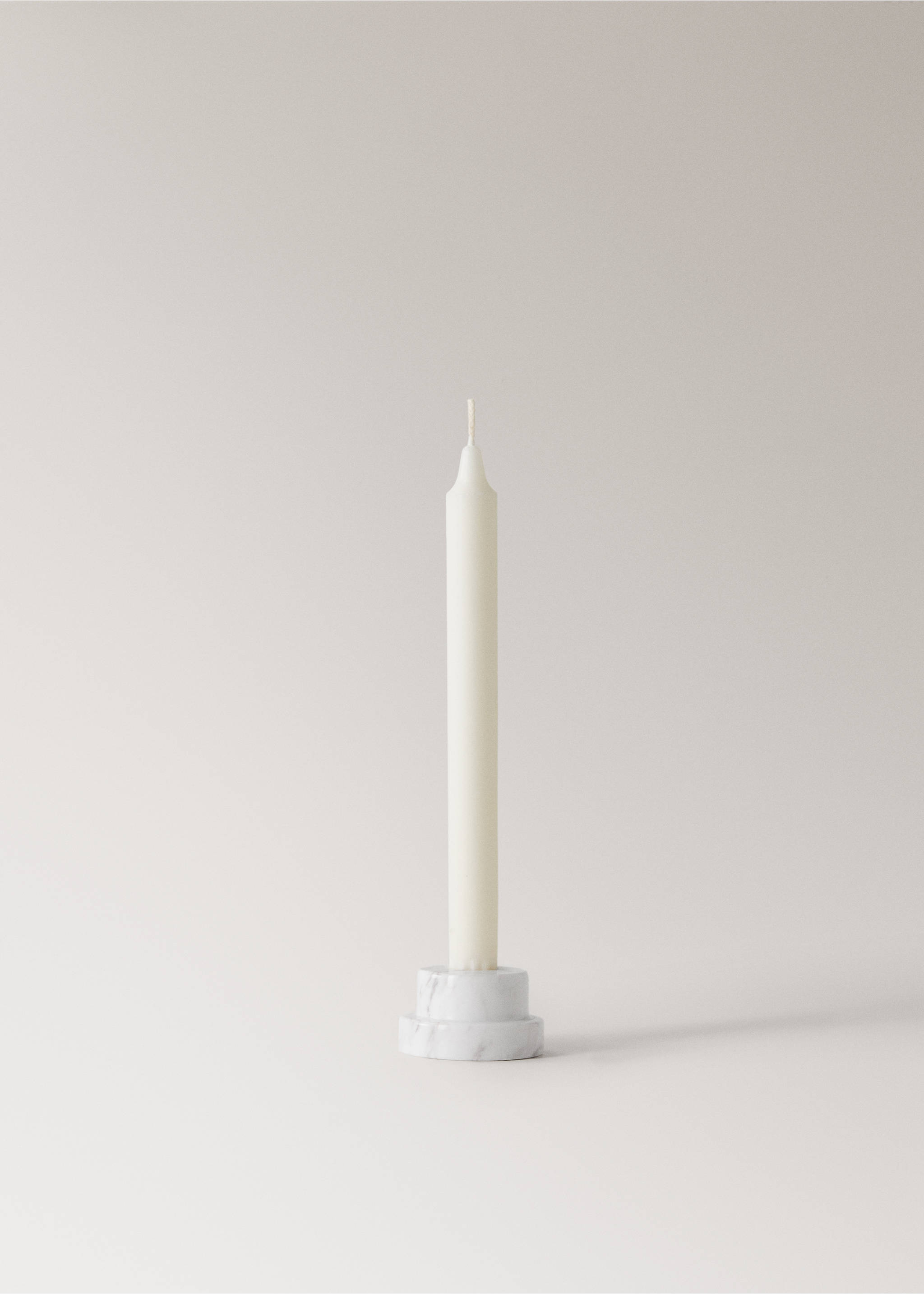 Χαμηλό μαρμάρινο κηροπήγιο δύο όψεων - Λεπτομέρεια του προϊόντος 2, Λευκό. Ref: 17041531-00.