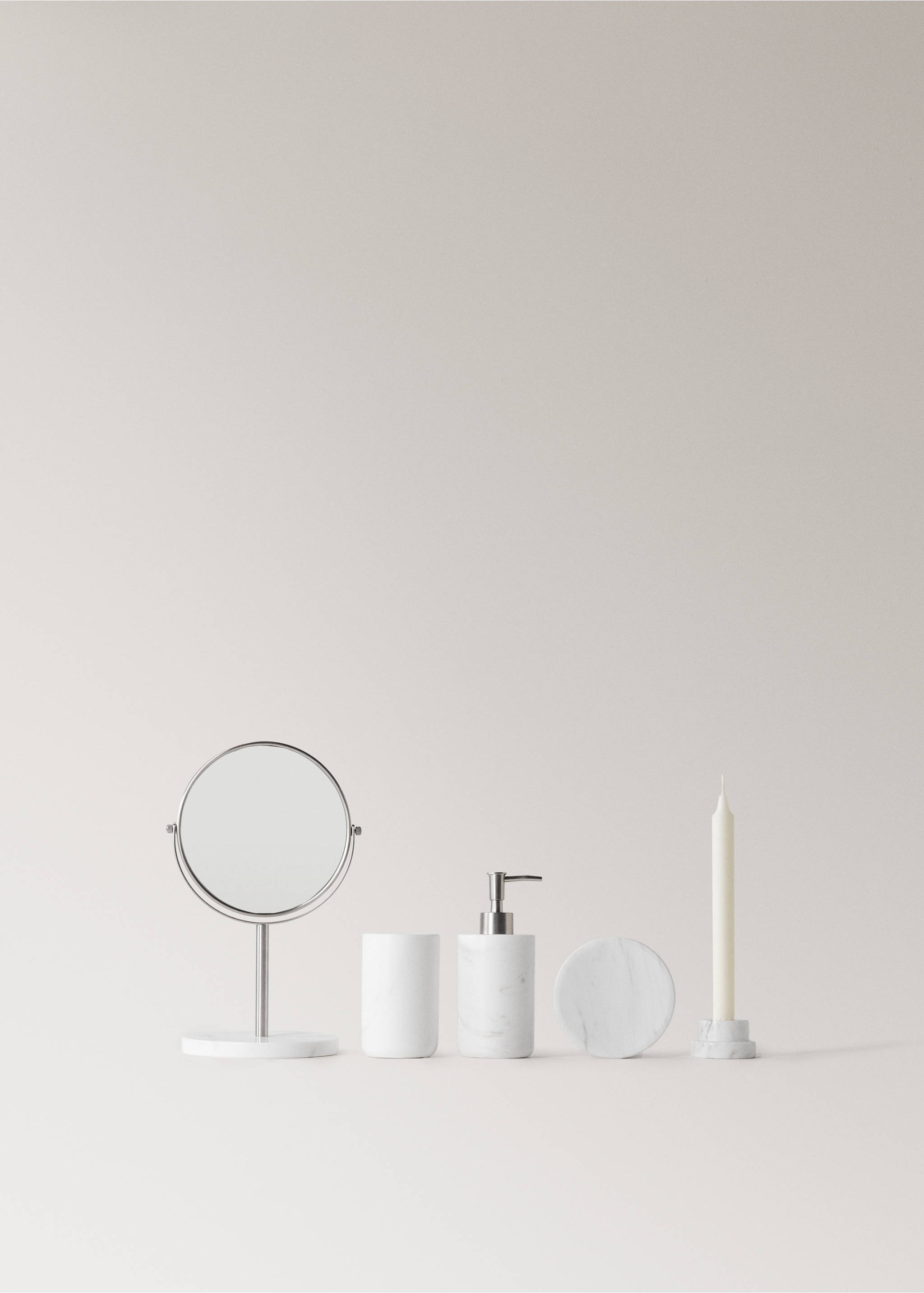 Χαμηλό μαρμάρινο κηροπήγιο δύο όψεων - Λεπτομέρεια του προϊόντος 3, Λευκό. Ref: 17041531-00.