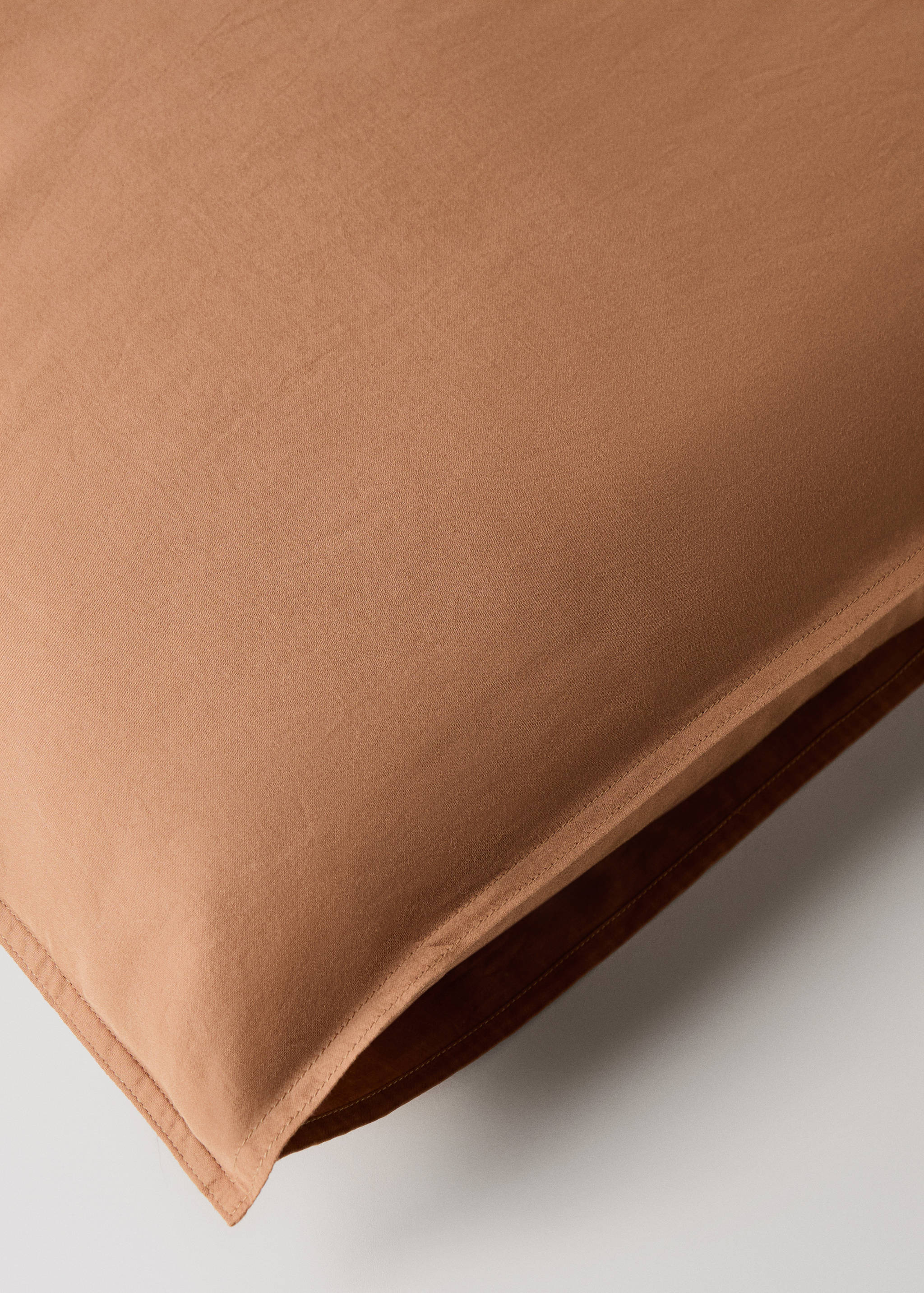 Two washed cotton satin pillowcases with double stitching 60x60 cm - Details of the article 3