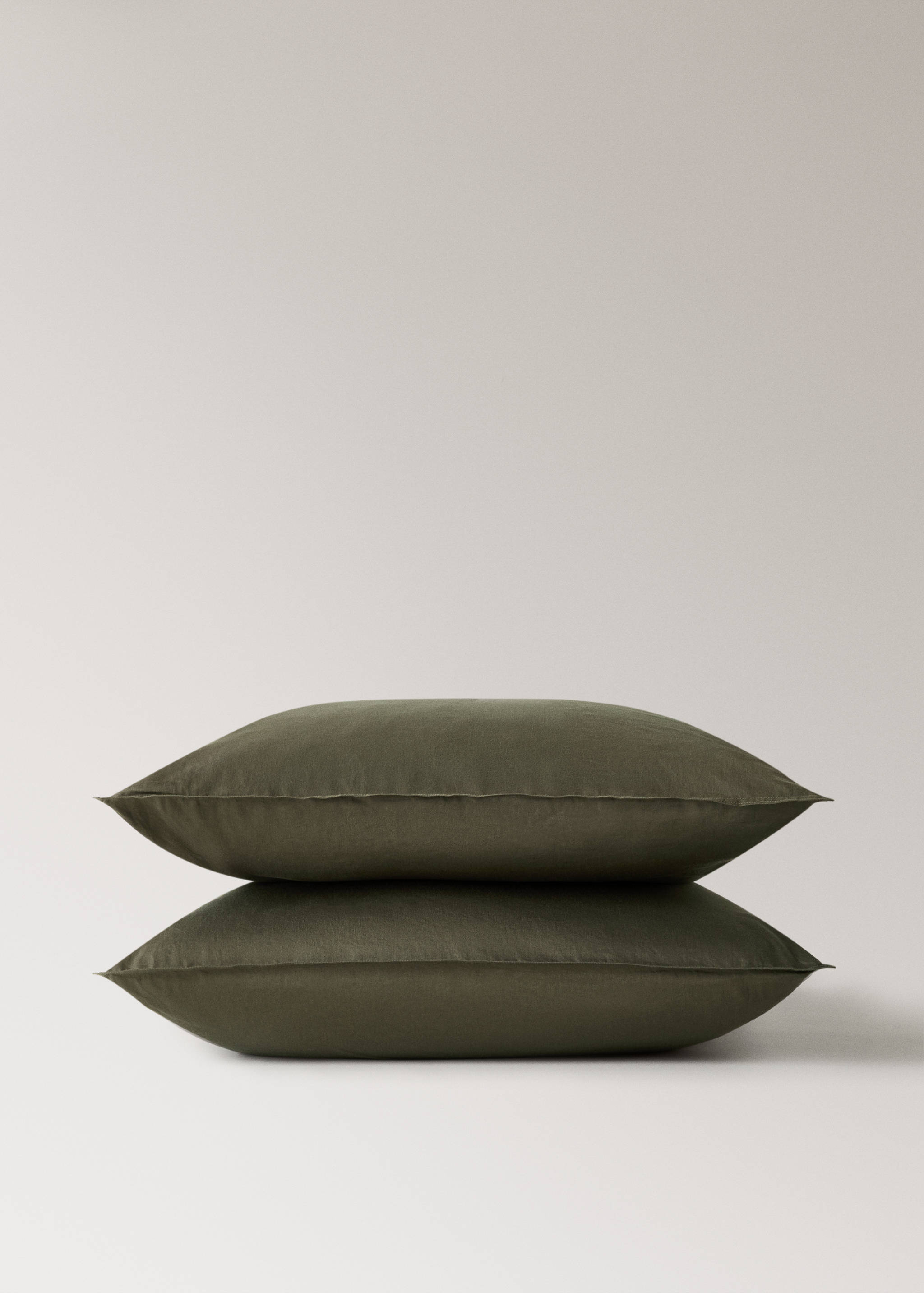 Twee kussenslopen van gewassen katoensatijn met dubbele stiksels 60x60 cm - Detail van het artikel 1