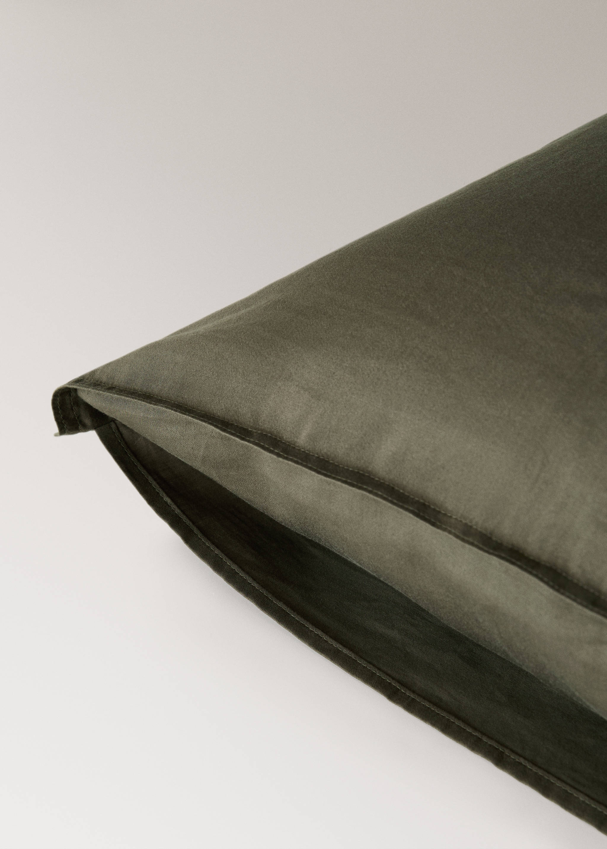 Twee kussenslopen van gewassen katoensatijn met dubbele stiksels 60x60 cm - Detail van het artikel 2