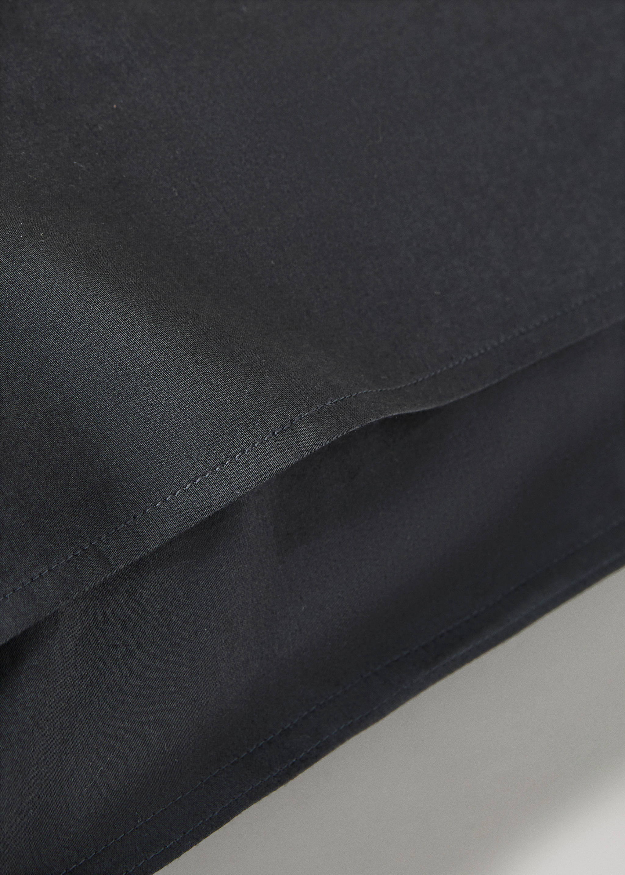 Two washed cotton satin pillowcases with double stitching 60x60 cm - Details of the article 2