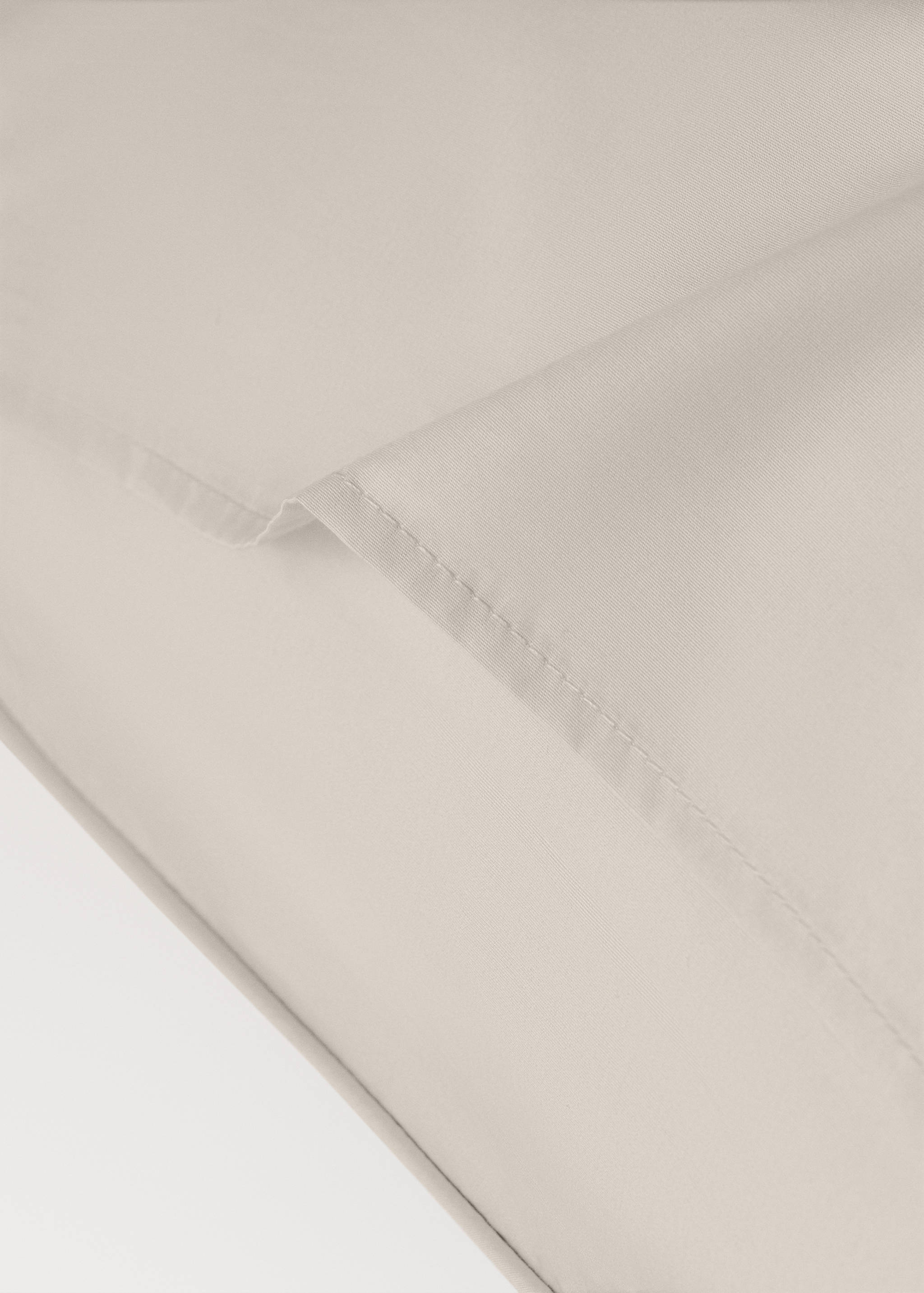 Two 500-thread count cotton percale pillowcases with rounded piping detail 60x60 cm - Details of the article 2