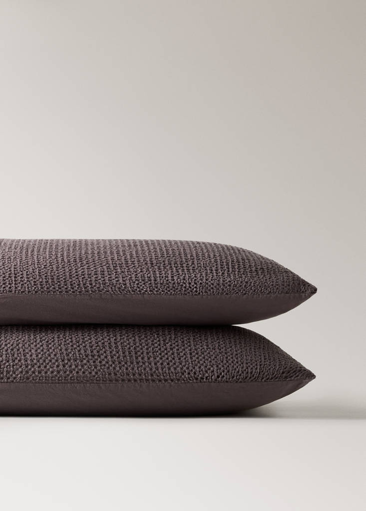 Two cotton waffle percale pillowcases 50x75 cm — Blackberry