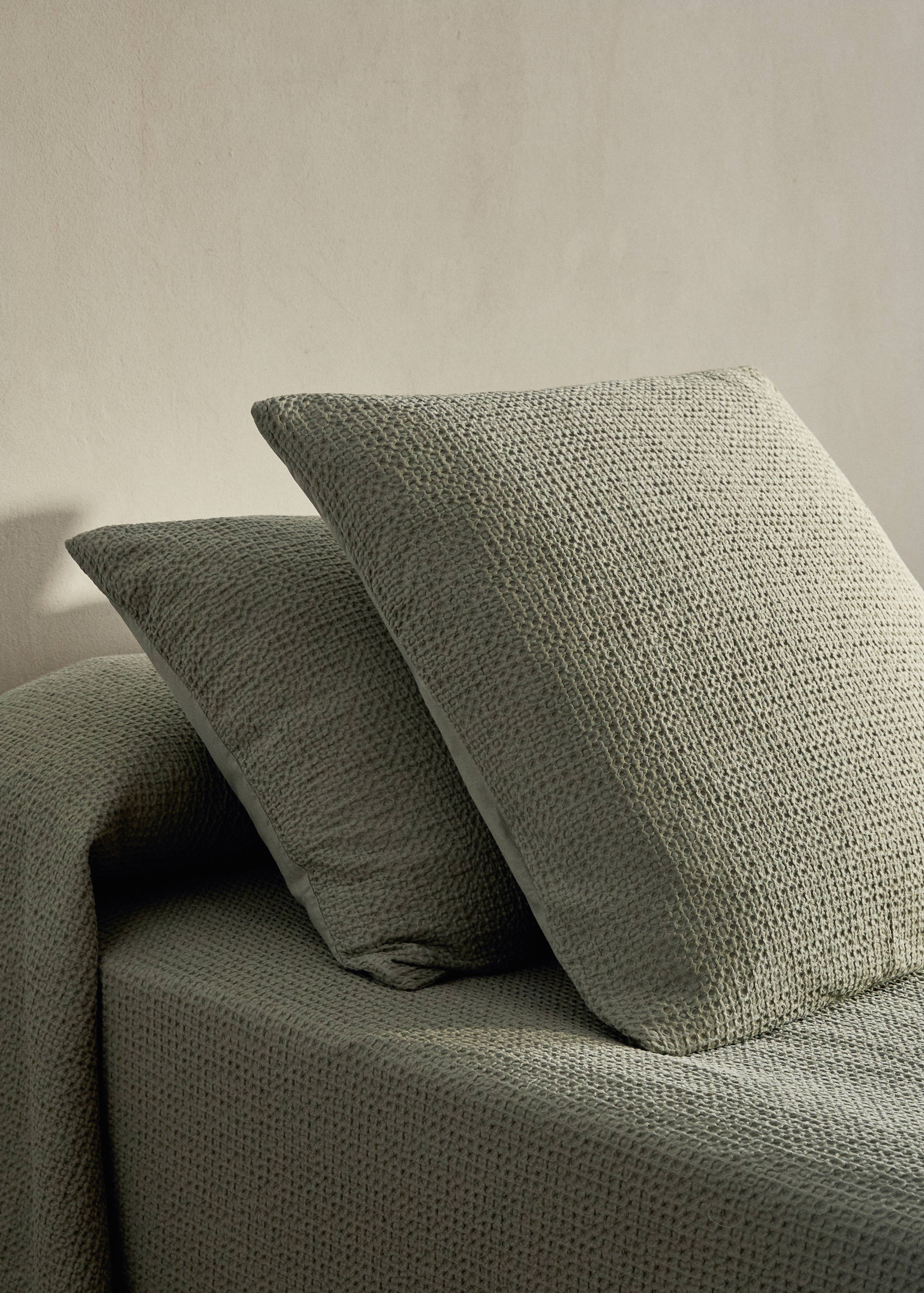 Dos fundas almohada algodón percal waffle 60x60 cm - Plano general