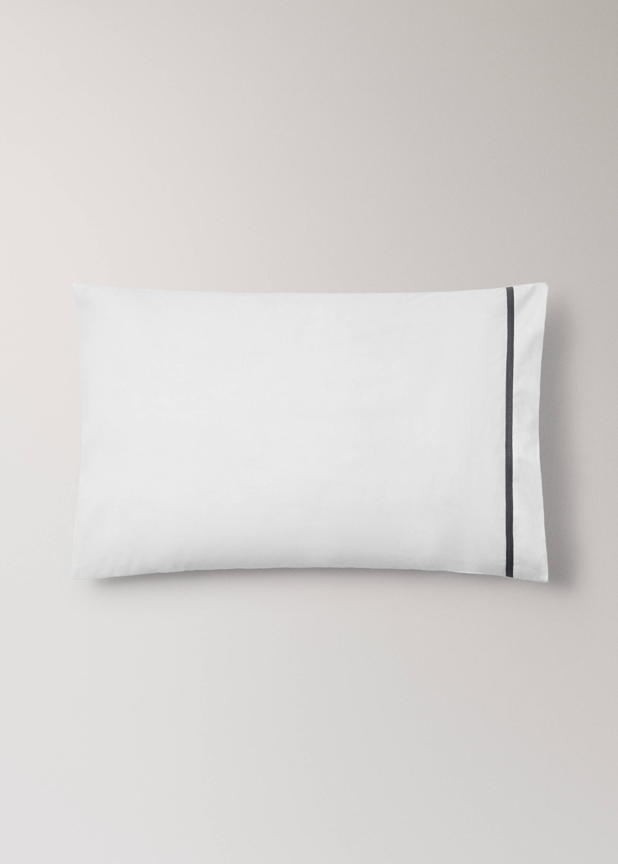 Two 200-thread count percale cotton pillowcases 50x75cm - Article without model