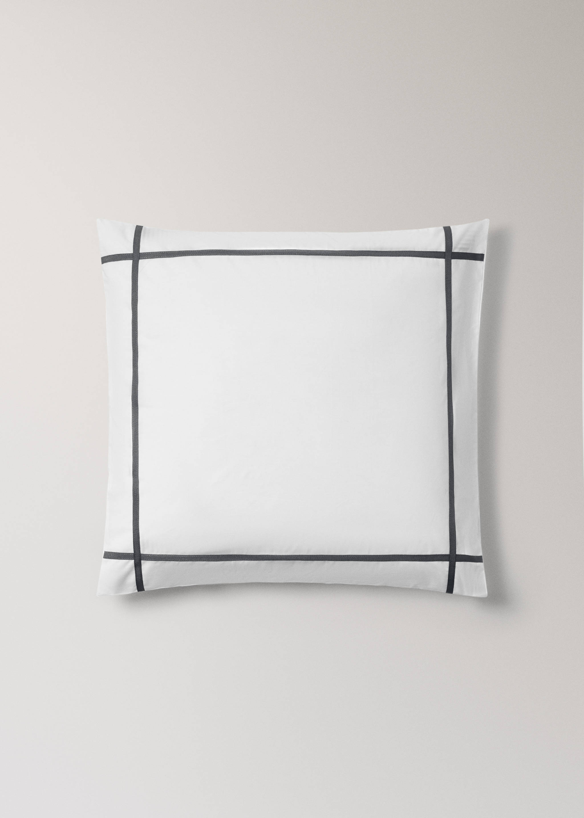 Two 200-thread count percale cotton pillowcases 60x60 cm - Article without model