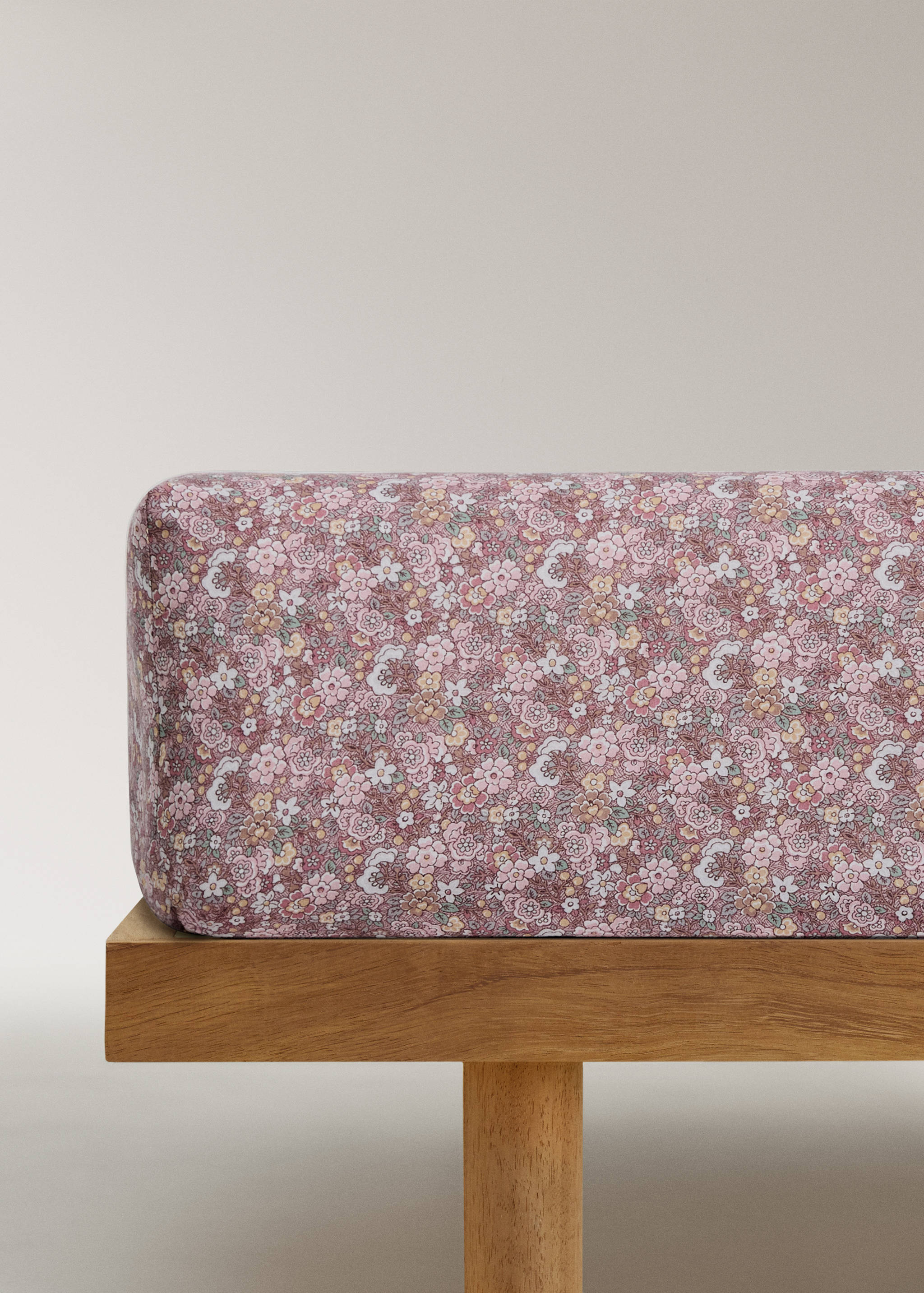 Children's percale cotton fitted sheet with small floral print for 90 cm bed - Article without model