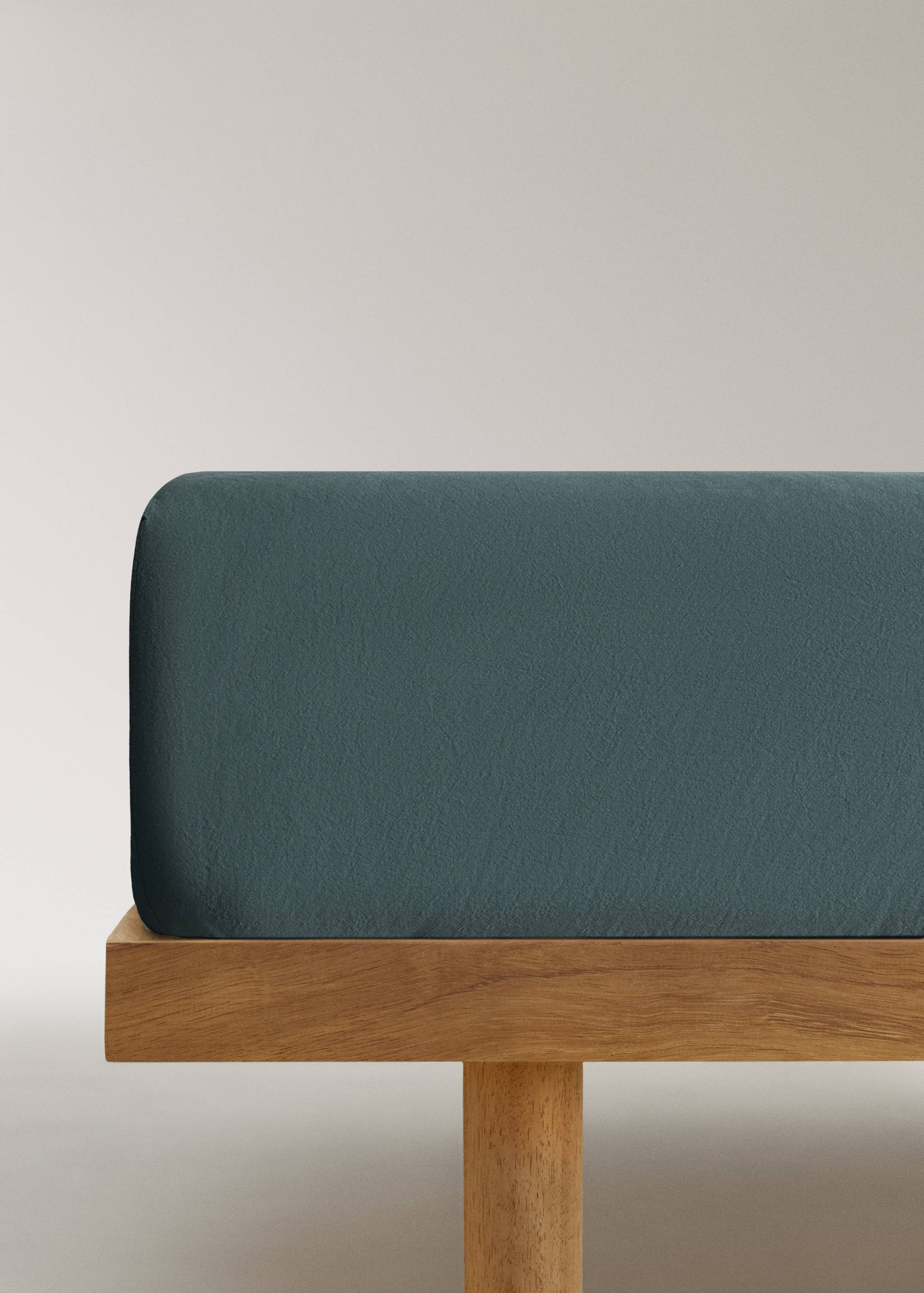 Washed cotton fitted sheet for 135/140 cm bed - Article without model