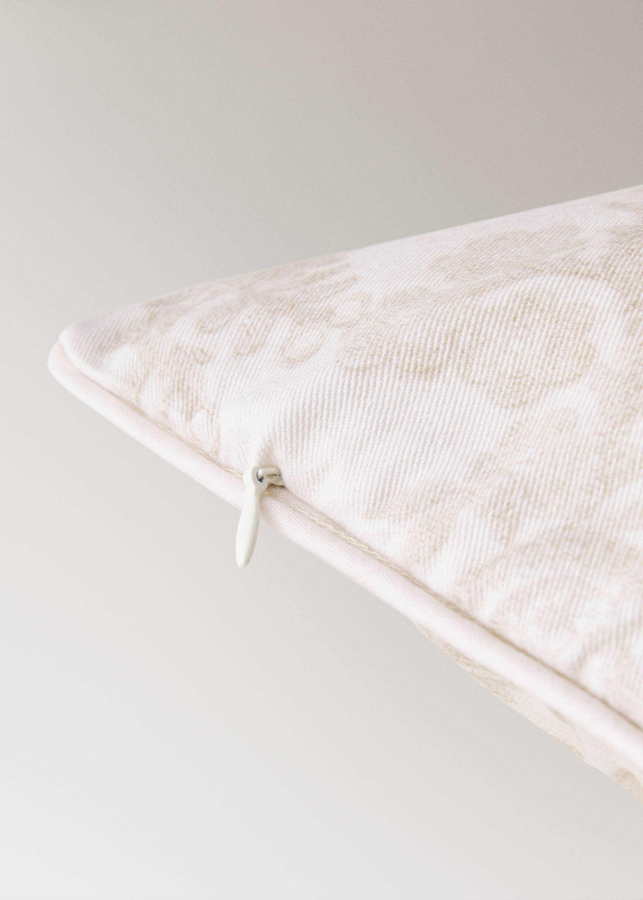 Floral-print cotton cushion cover 45x45cm - Details of the article 1