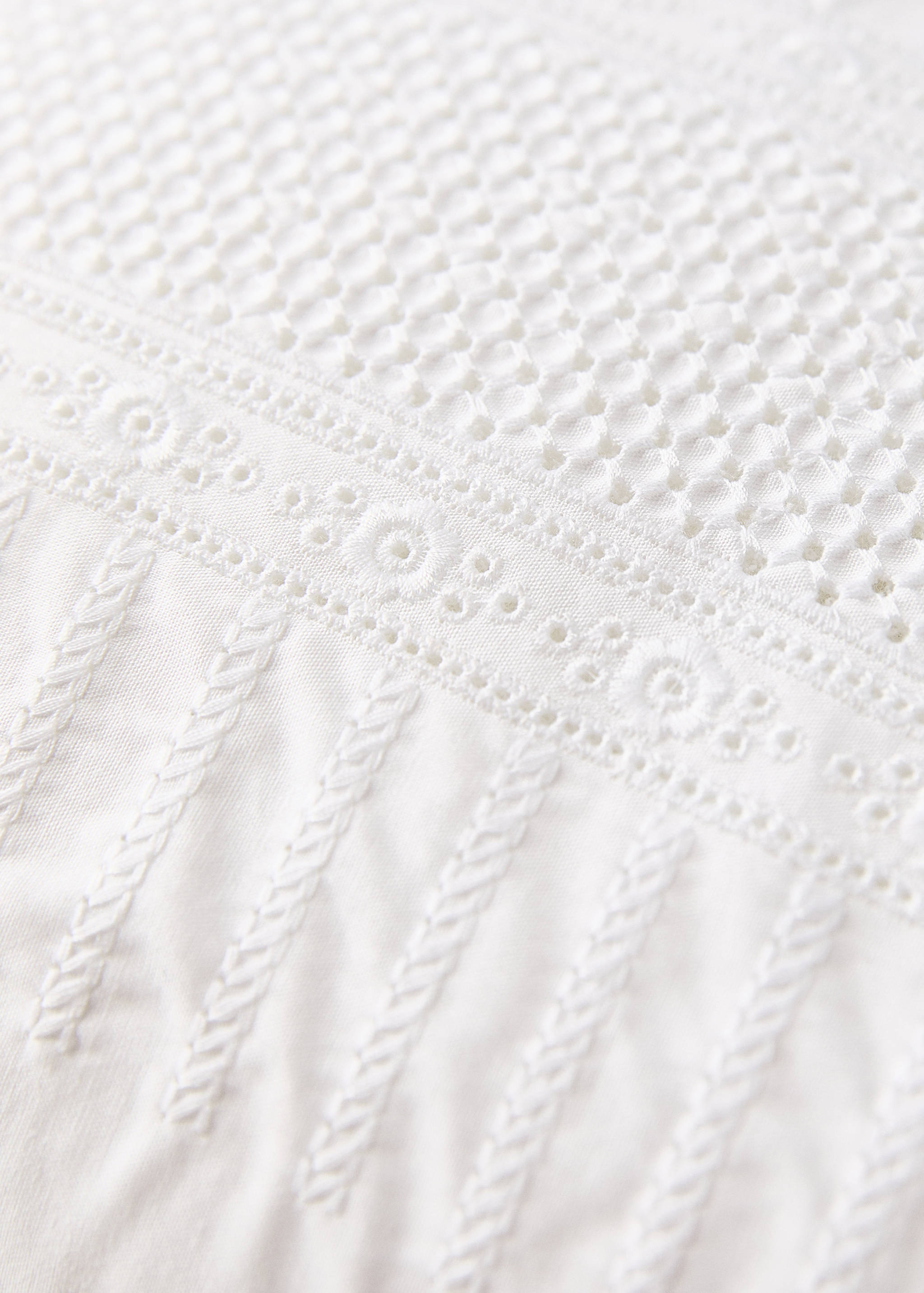 Kinderkissenbezug aus Baumwolle mit Stickereien 20 x 30 cm - Detail des Artikels 3