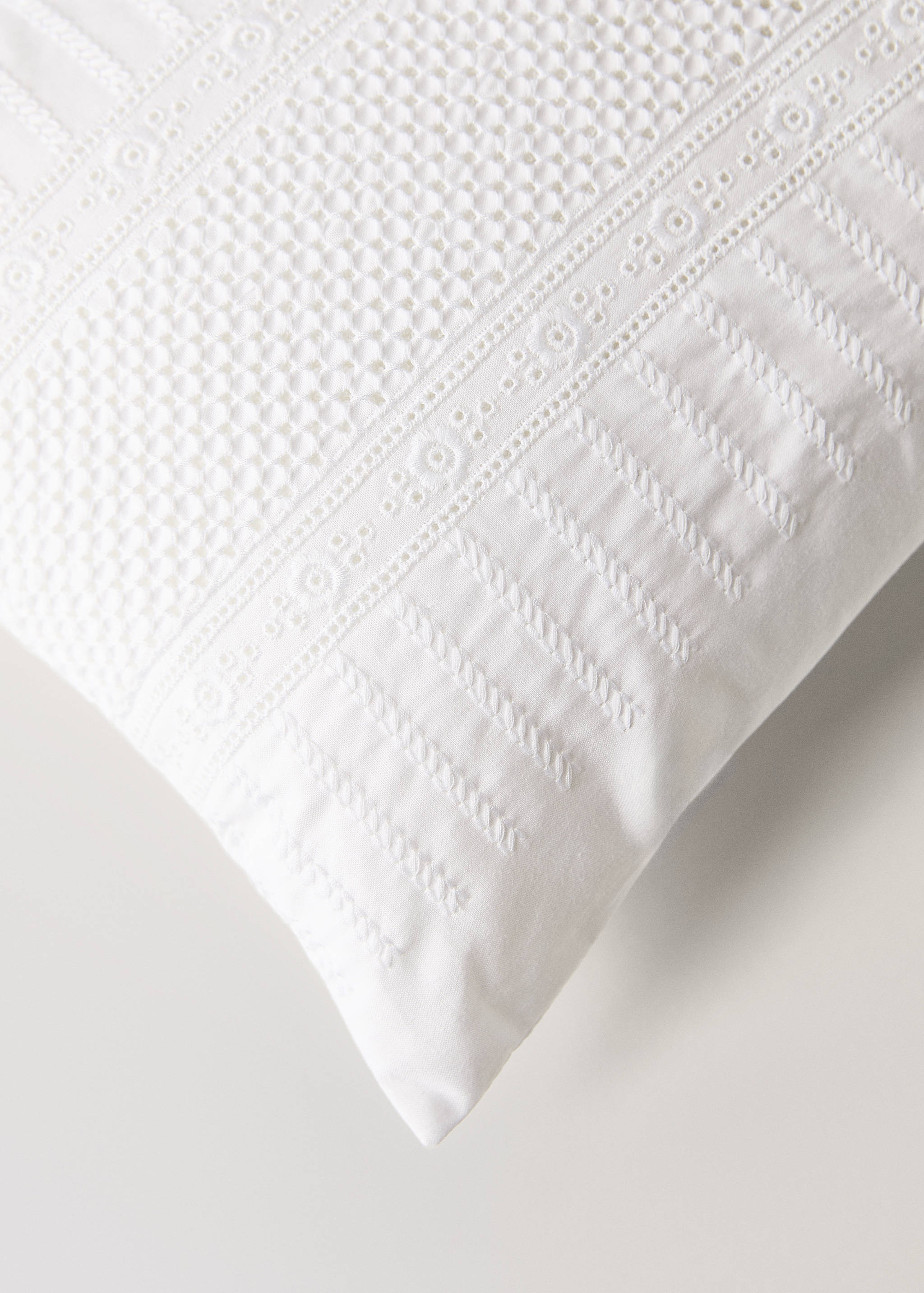 Kinderkissenbezug aus Baumwolle mit Stickereien 20 x 30 cm - Detail des Artikels 5