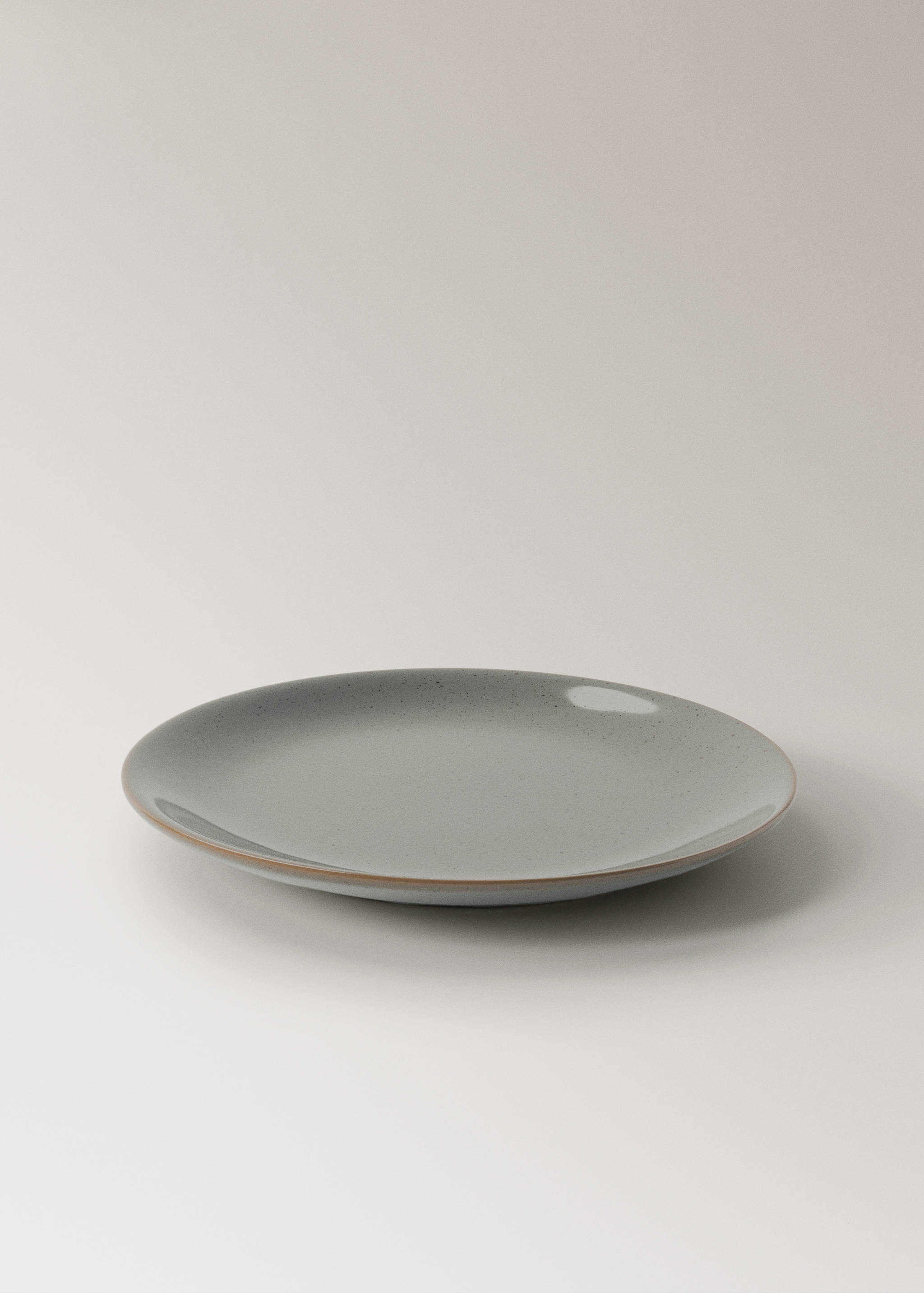 Stoneware dinner plate with spots - Details of the article 1
