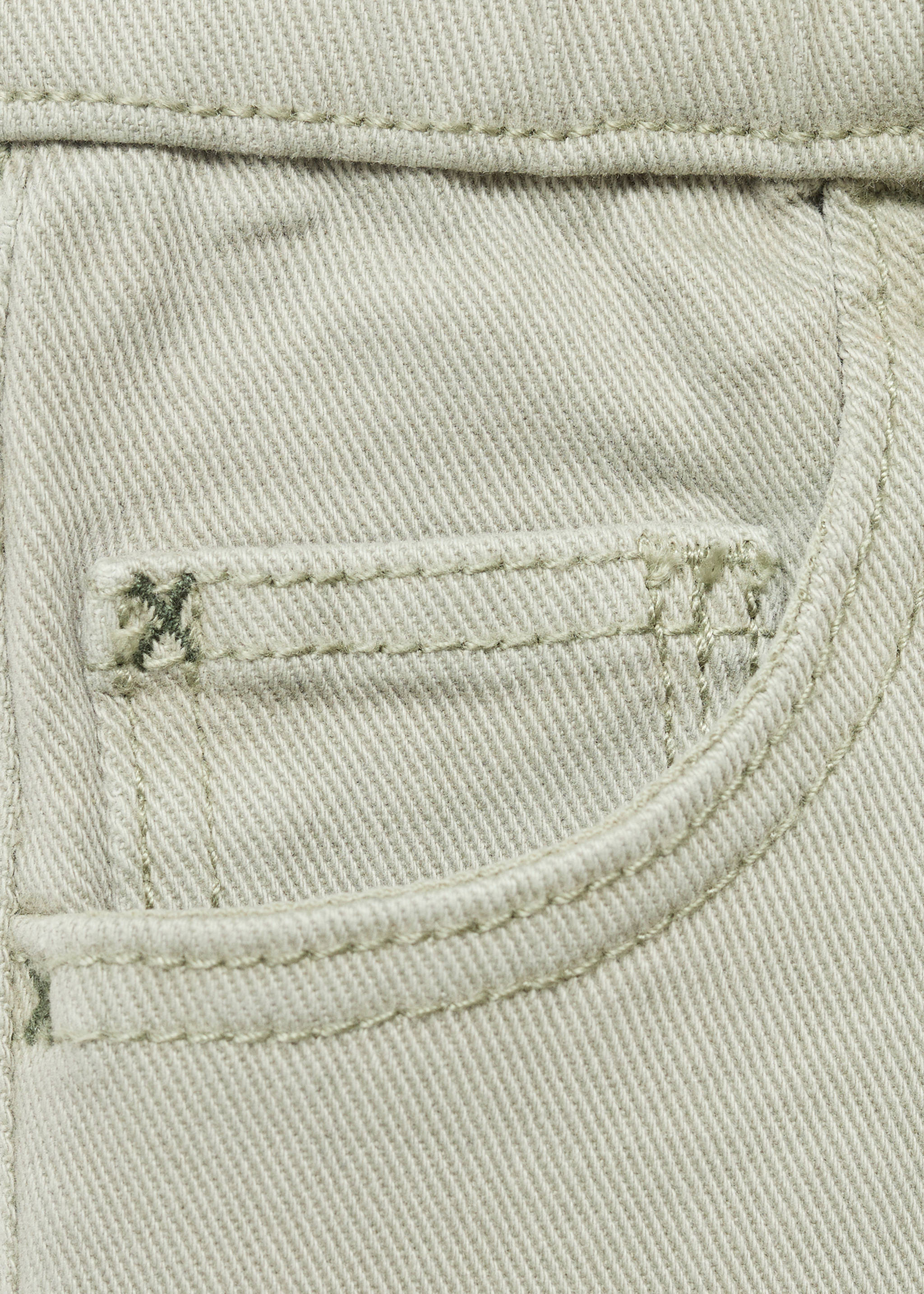 Gerade Jeans mit Umschlag - Detail des Artikels 0