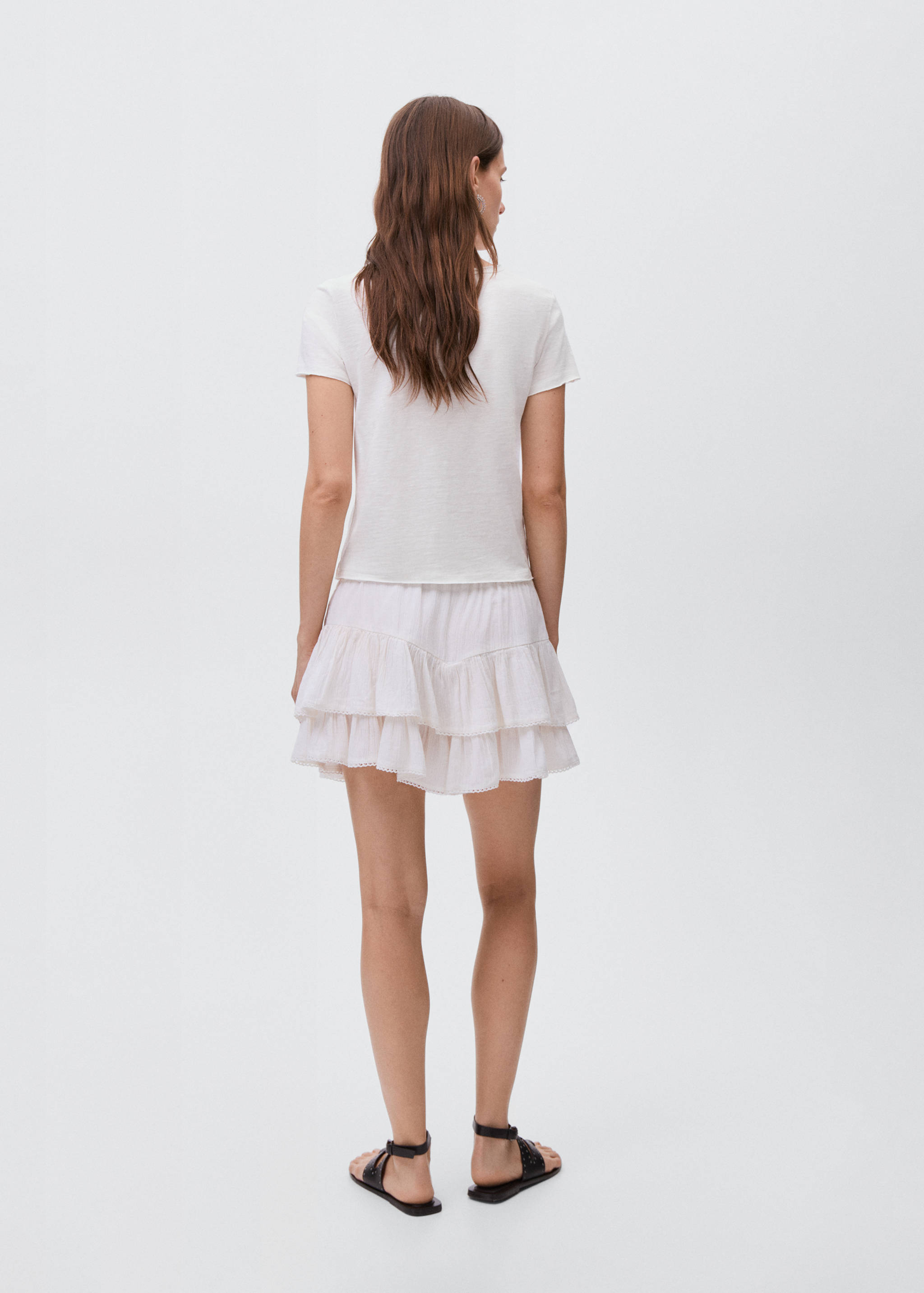 T-shirt with mother-of-pearl button detail - Reverse of the article