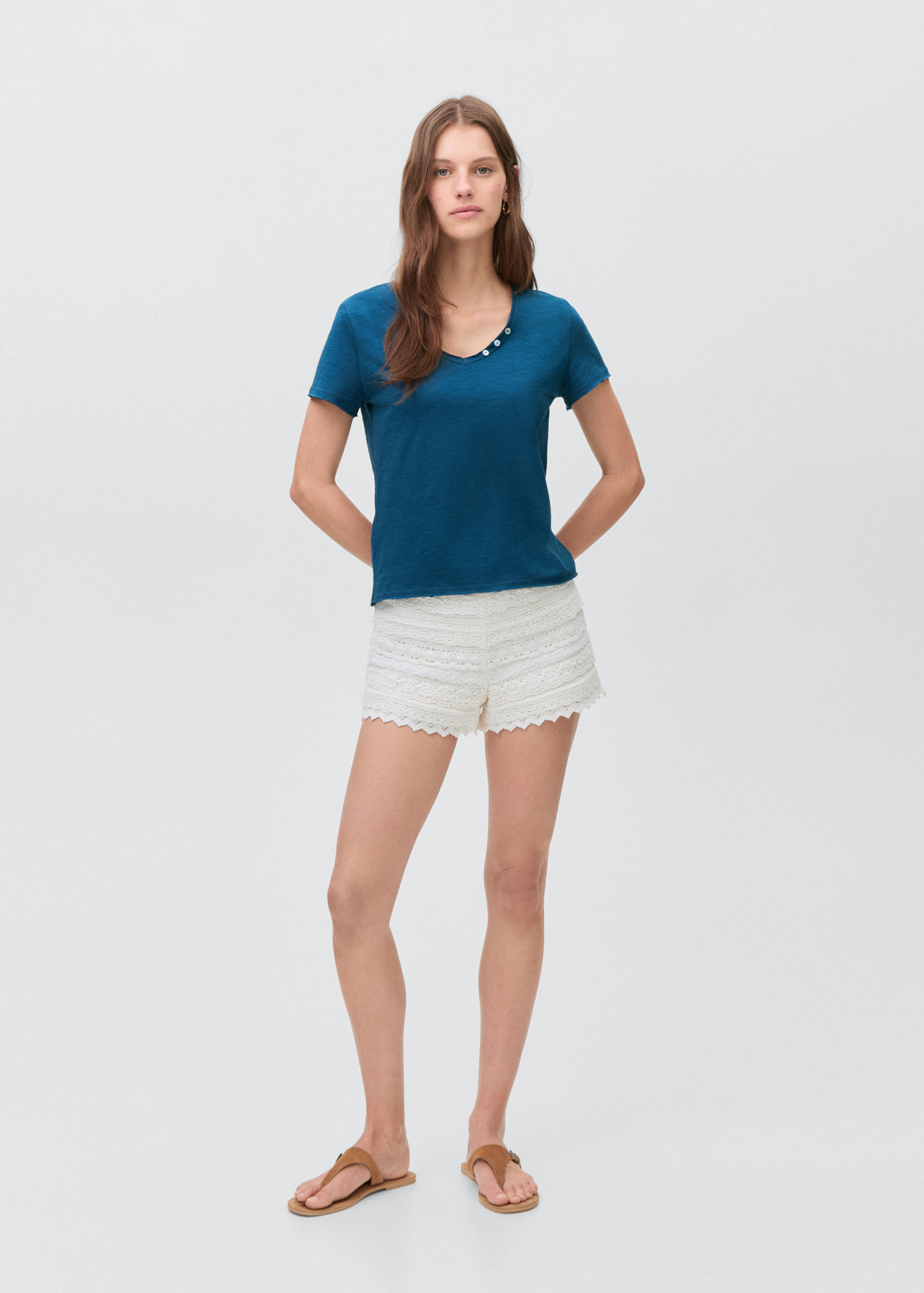 T-shirt with mother-of-pearl button detail - General plane