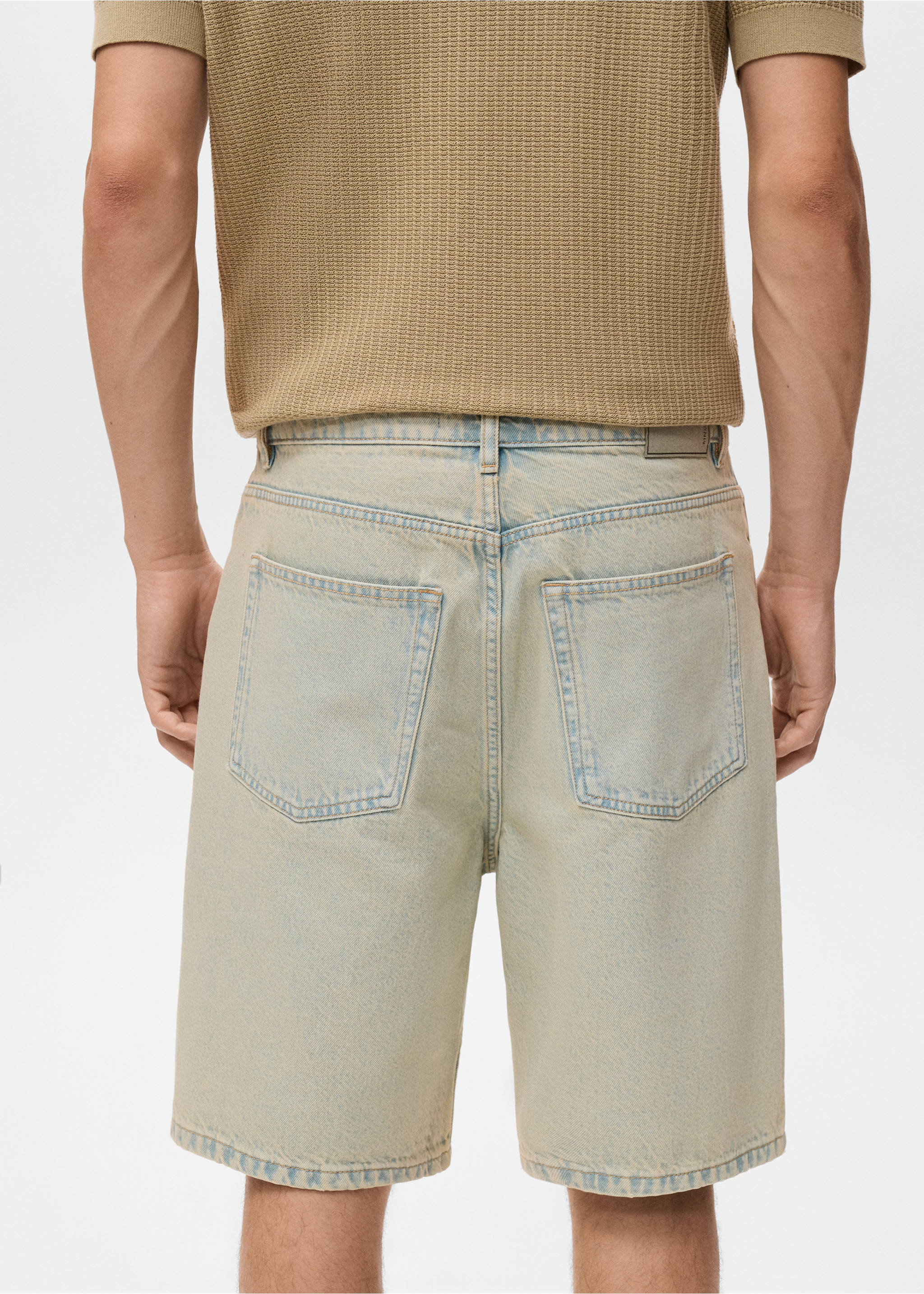 Denim relaxed-fit bermuda shorts - Details of the article 3, Light Vintage Blue. Ref: 17042900-00.