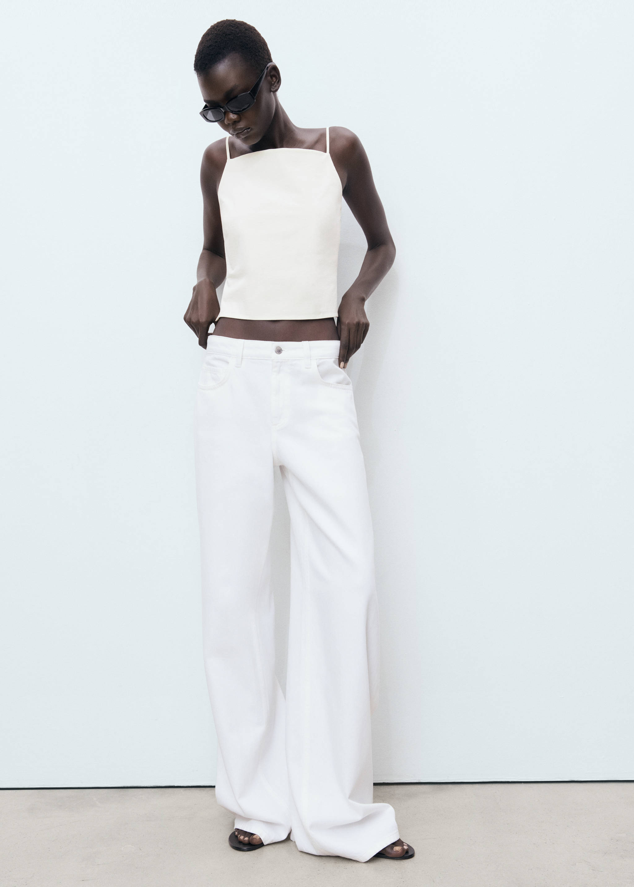 جينز واسع الساق بخصر منخفض - رؤية عامة