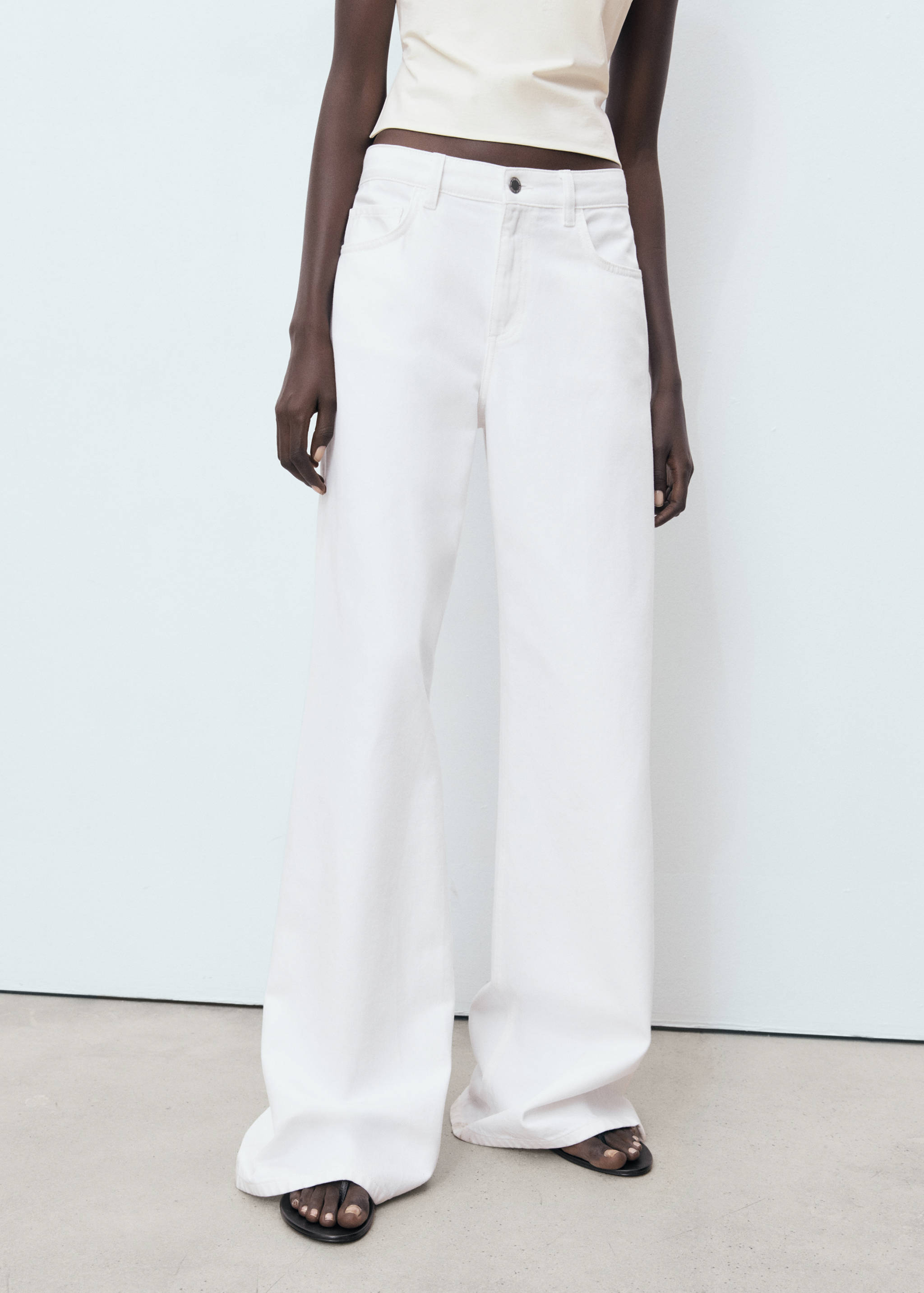 جينز واسع الساق بخصر منخفض - رؤية وسط