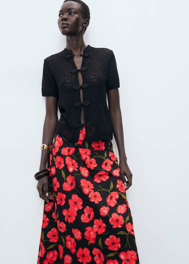 Floral-print flared skirt — Black