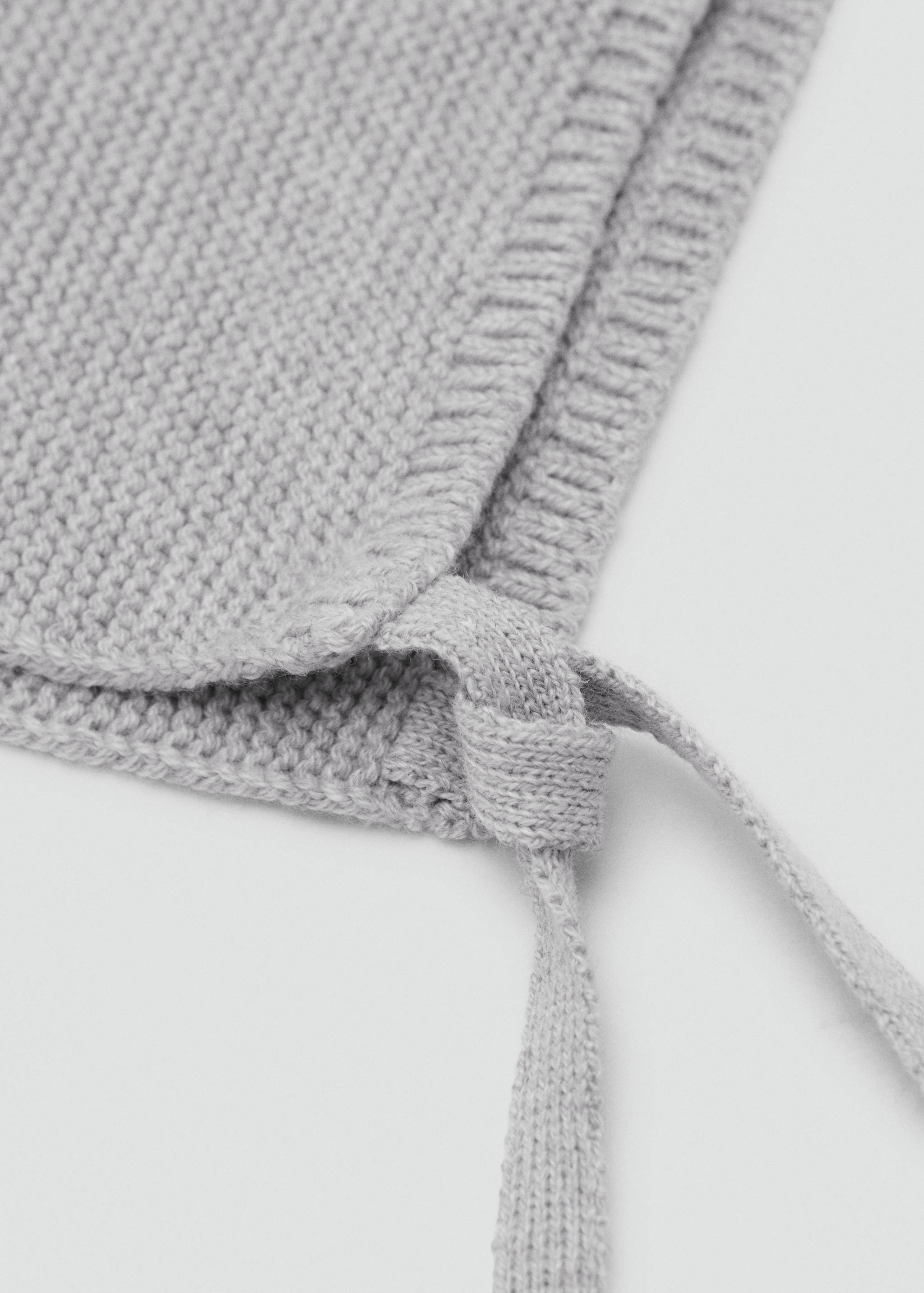 Knitted bonnet - Medium plane