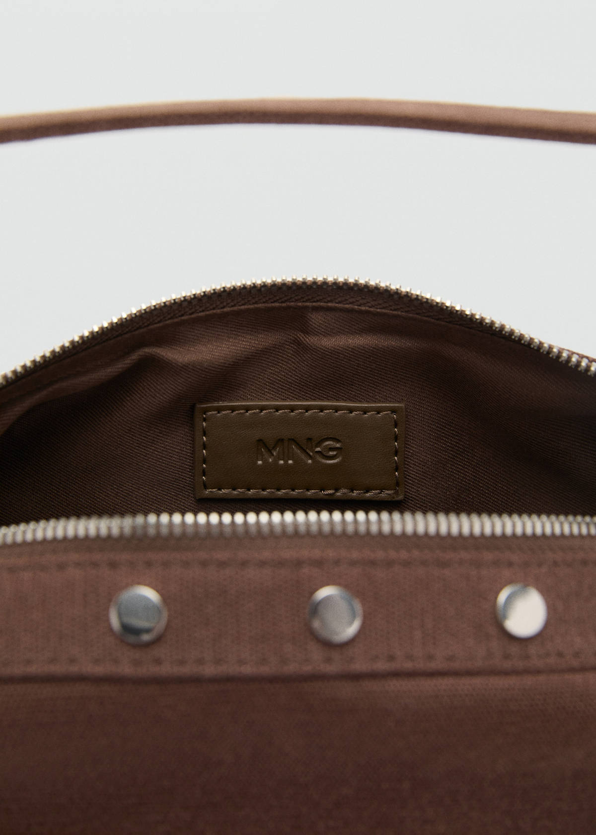 Studded shoulder bag — Chocolate