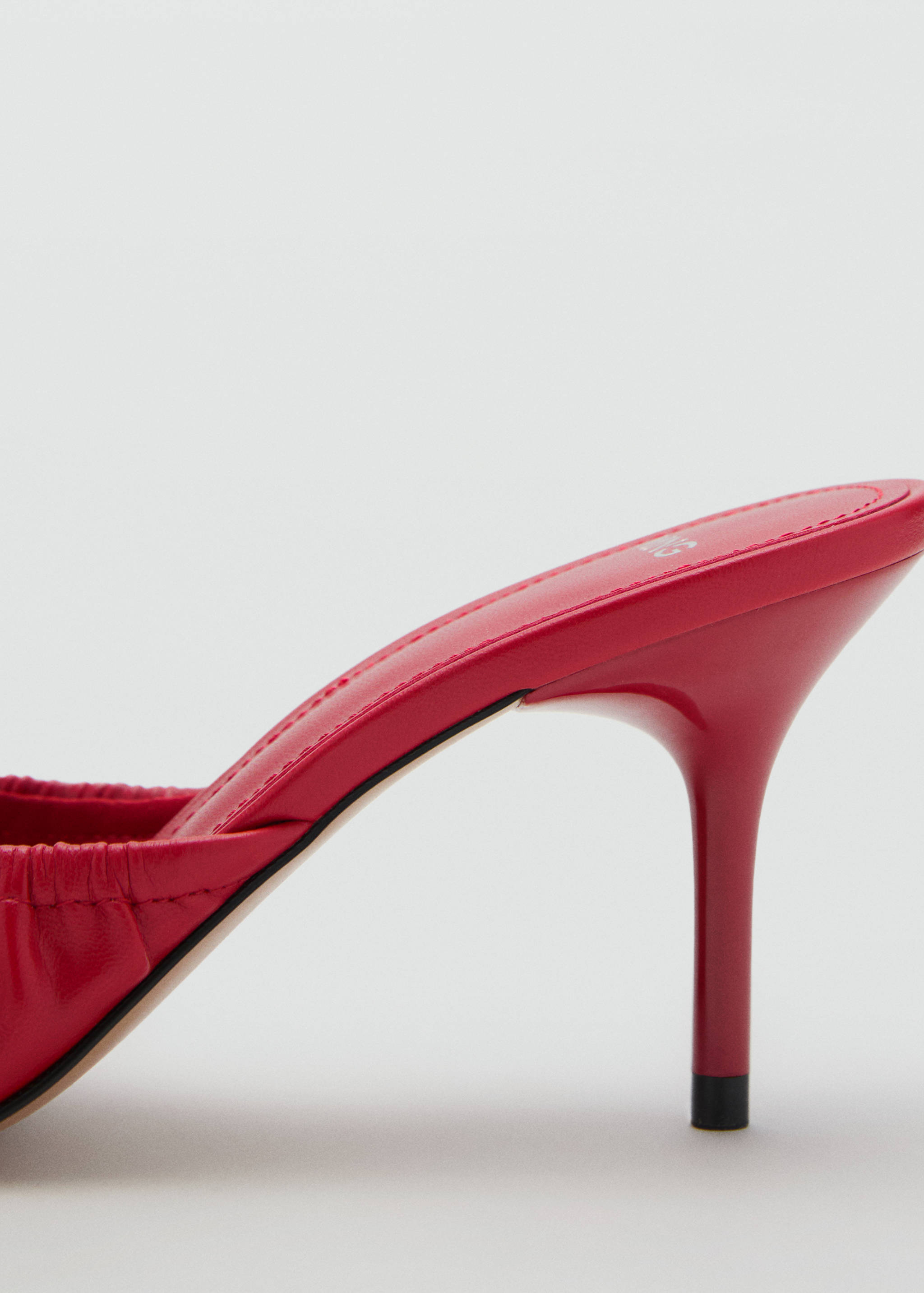 Bow heel sandals - Details of the article 1