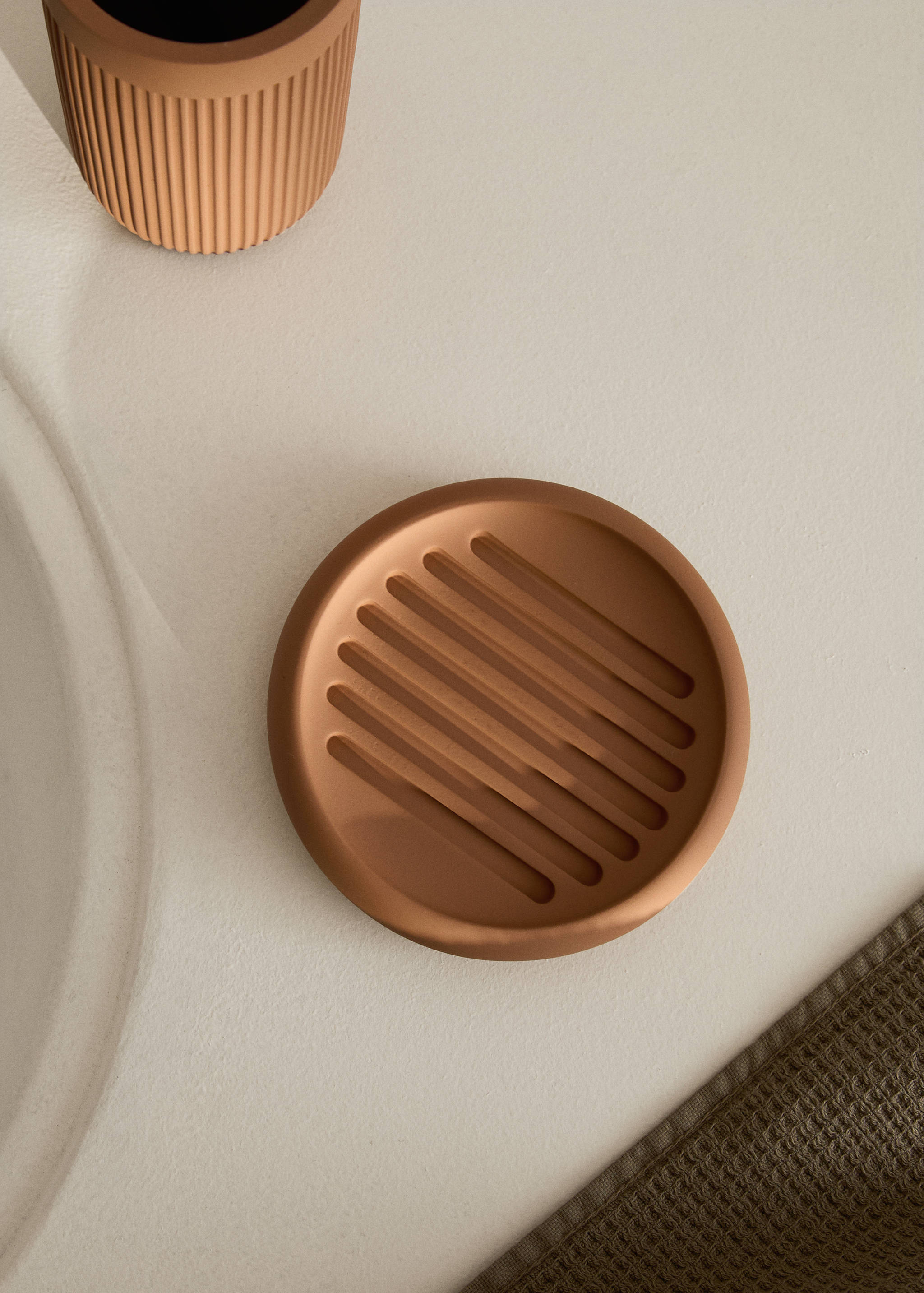 Resin soap dish - General plane