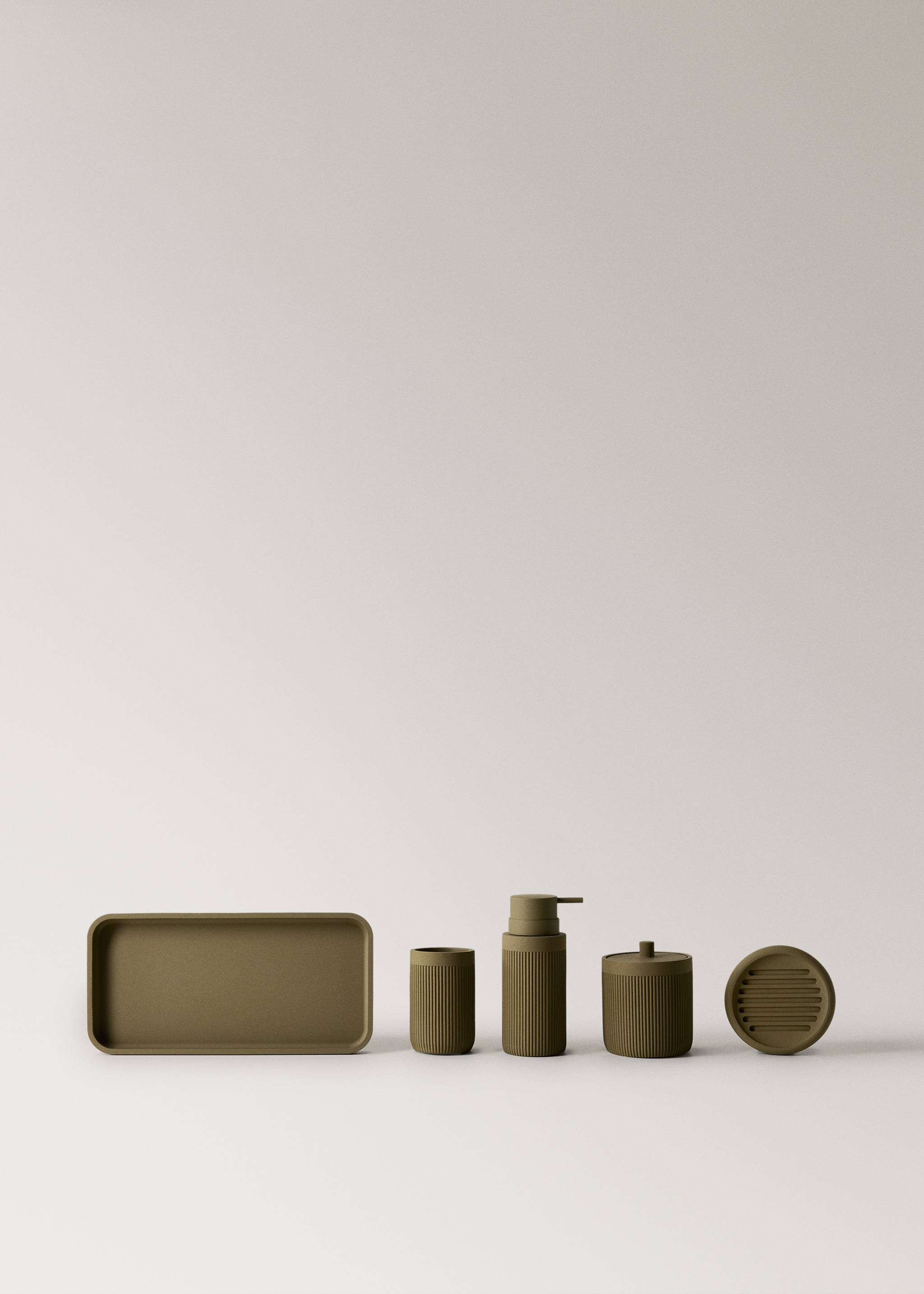 Mydelniczka z żywicy - Szczegóły artykułu 3