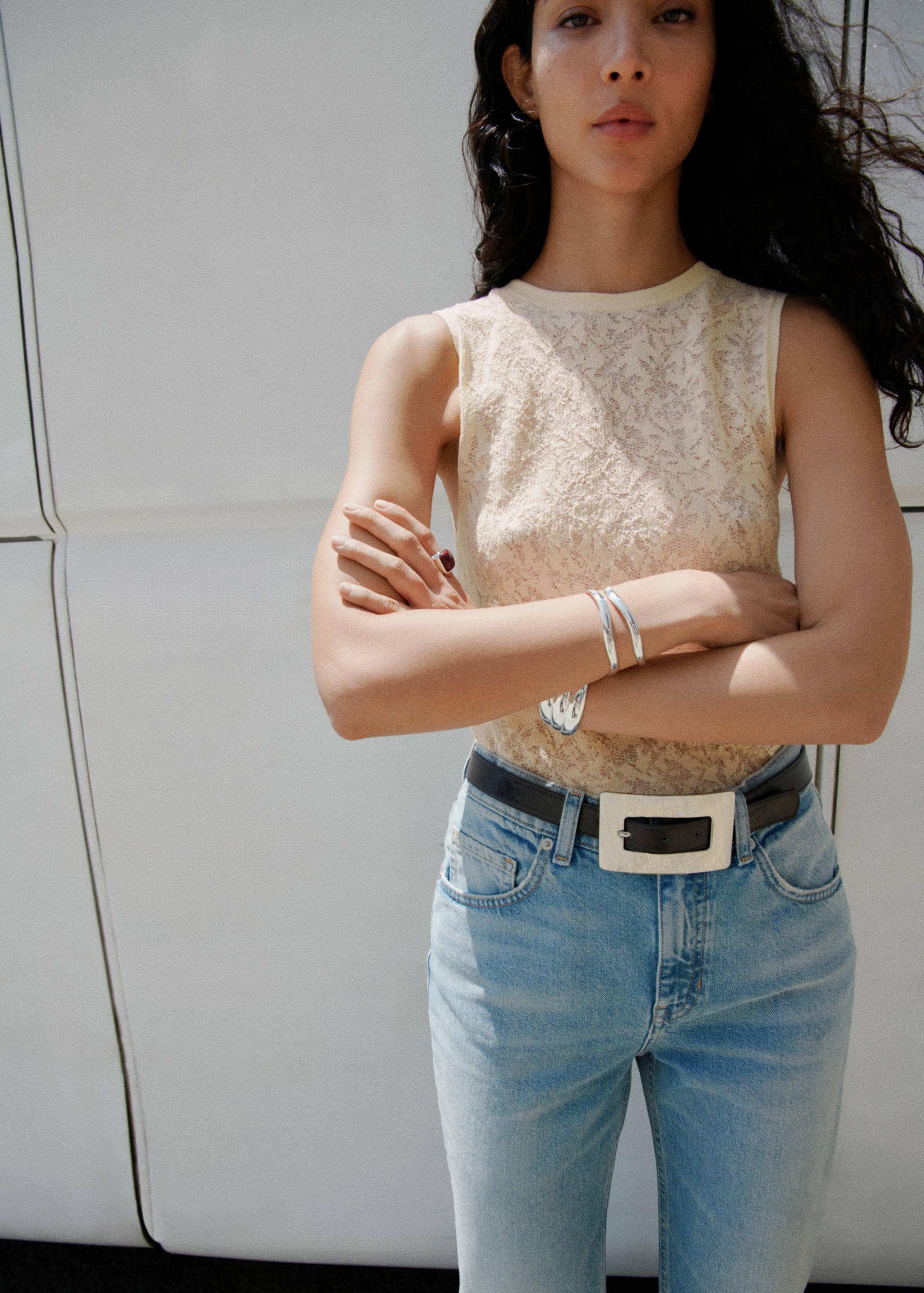 Top ajurat tricotat - Plan mediu