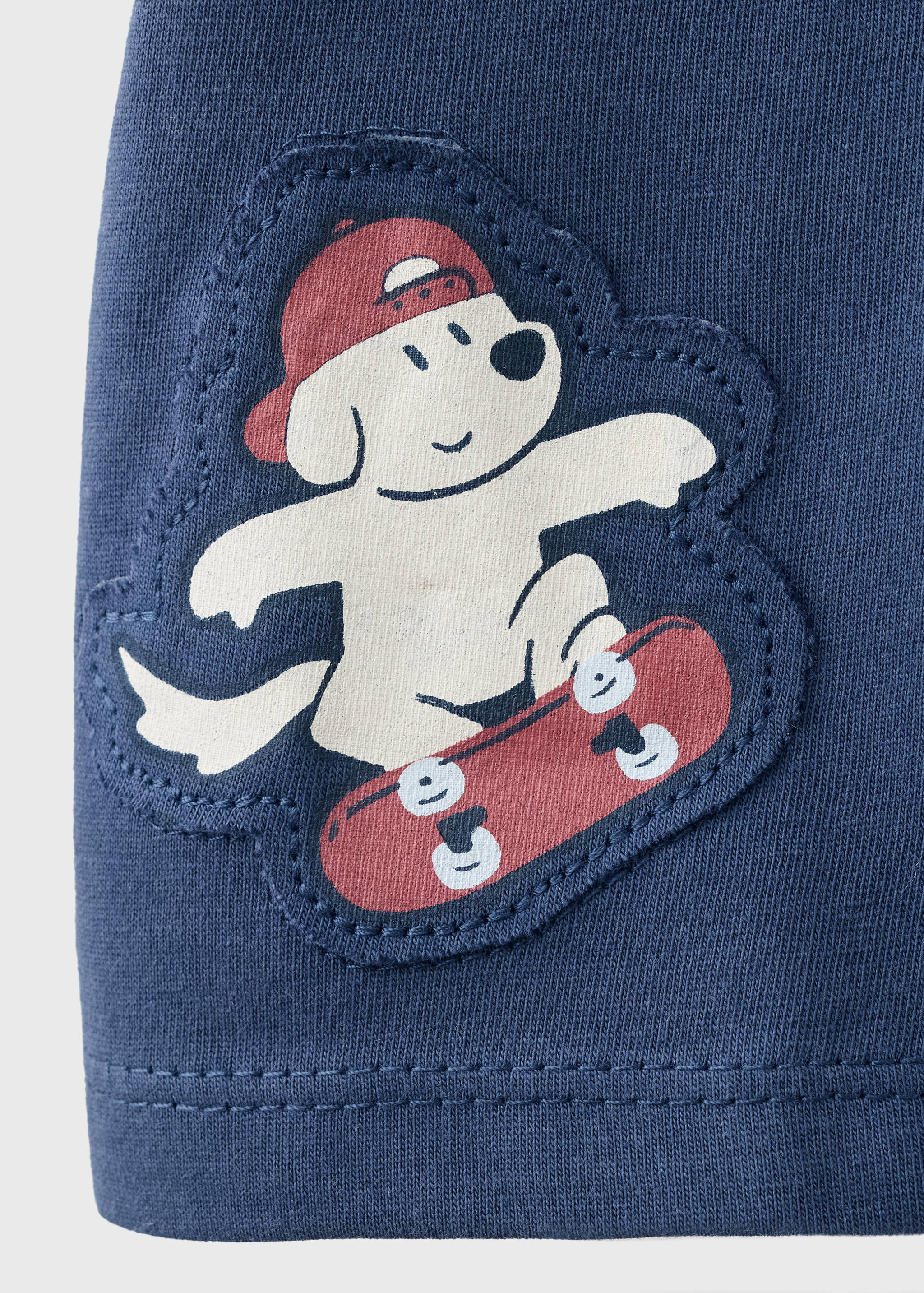 Gemustertes T-Shirt mit Hundemotiv - Detail des Artikels 0