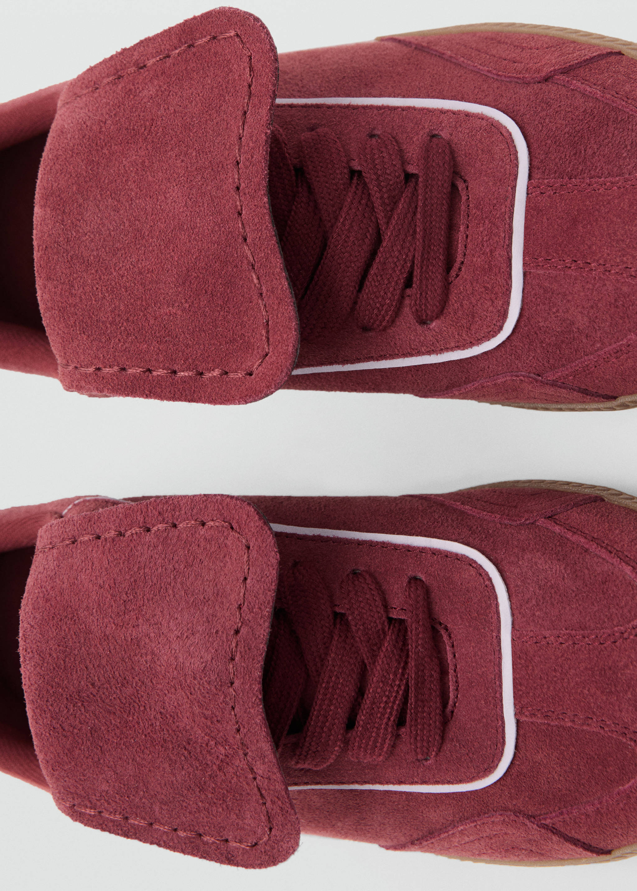 Кроссовки из комбинации кожи и спилка - Деталь изделия 3