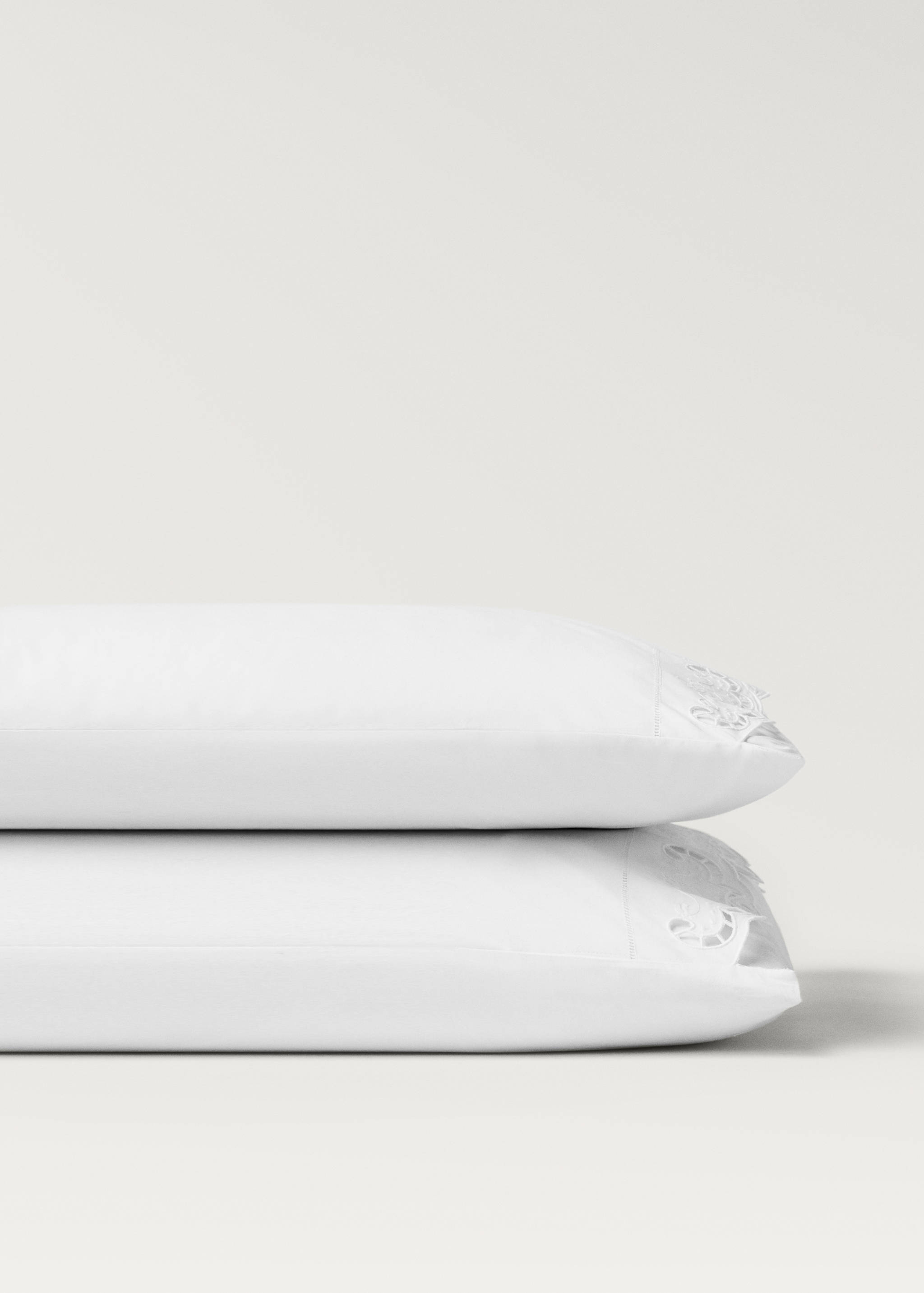 İki adet ajur işlemeli pamuklu yastık kılıfı 50x75 cm - Ürün detayı 1