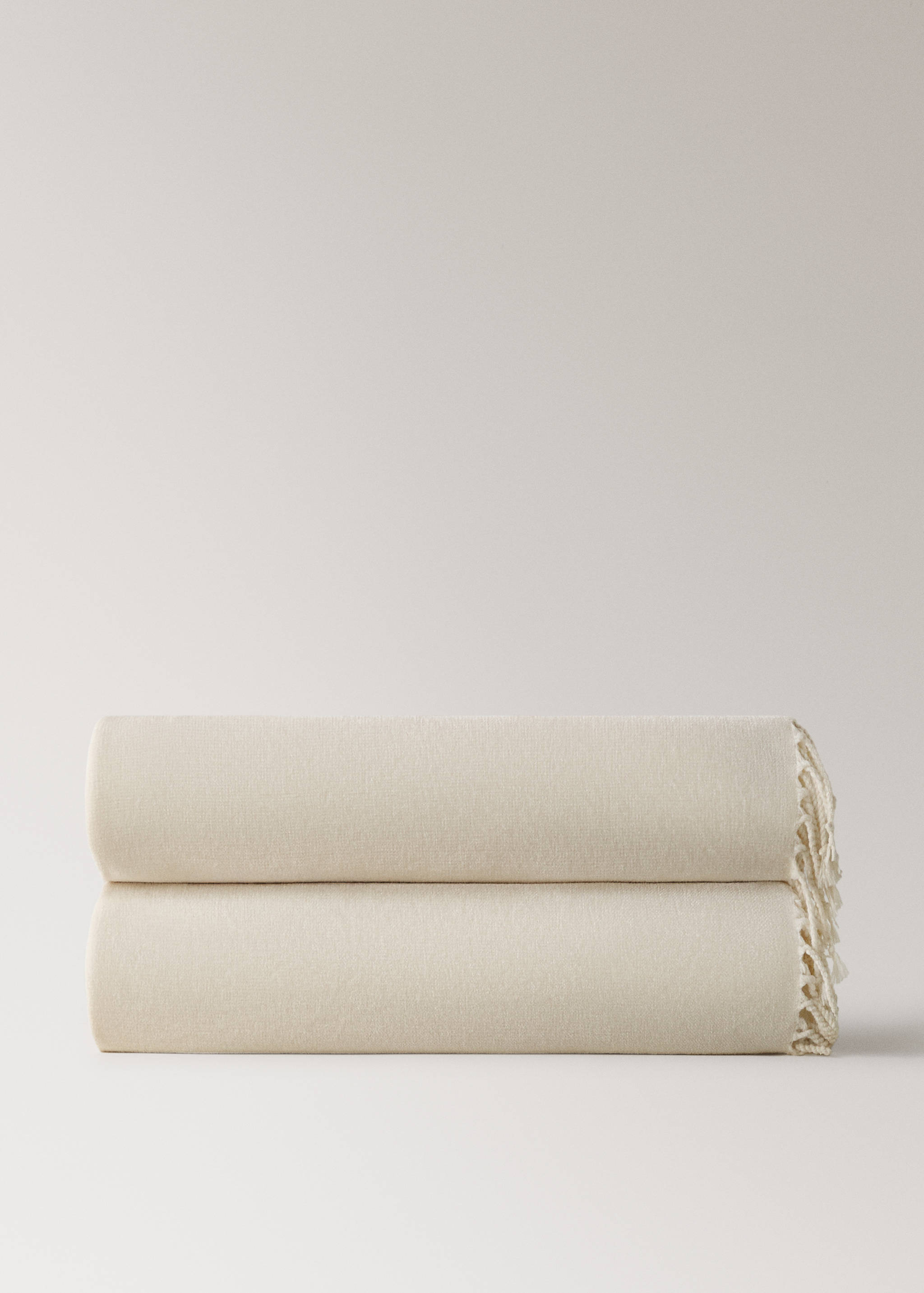 Chenille blanket with fringes - Article without model