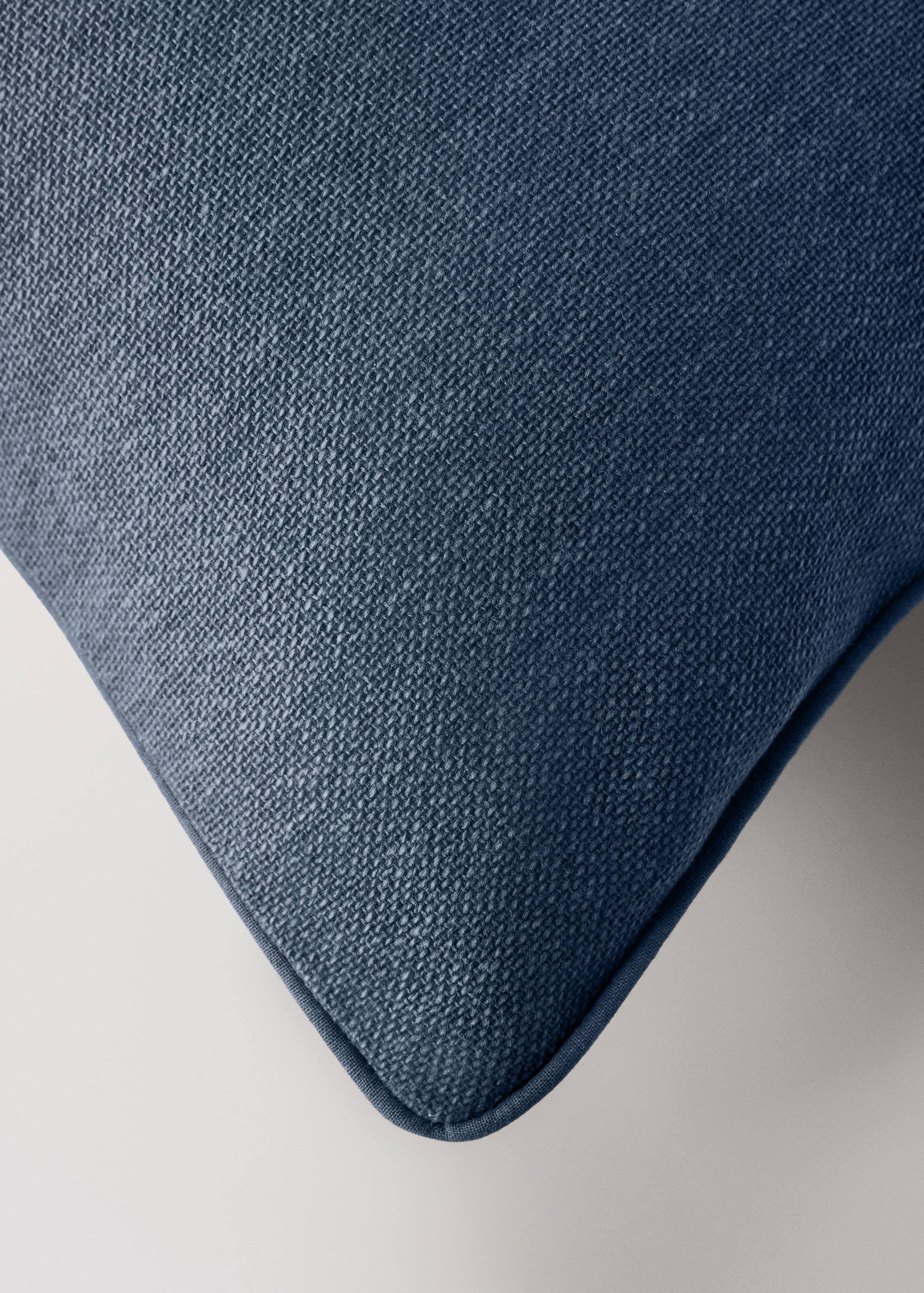 Piping cushion cover 45x45cm - Details of the article 2