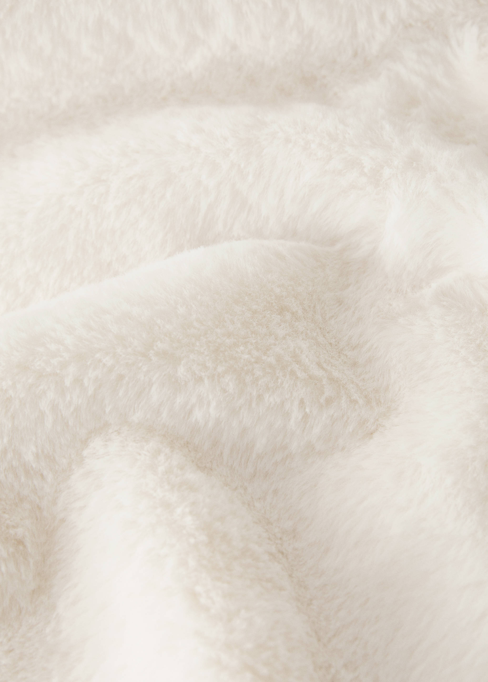 Large double-faced faux-fur blanket - Details of the article 1