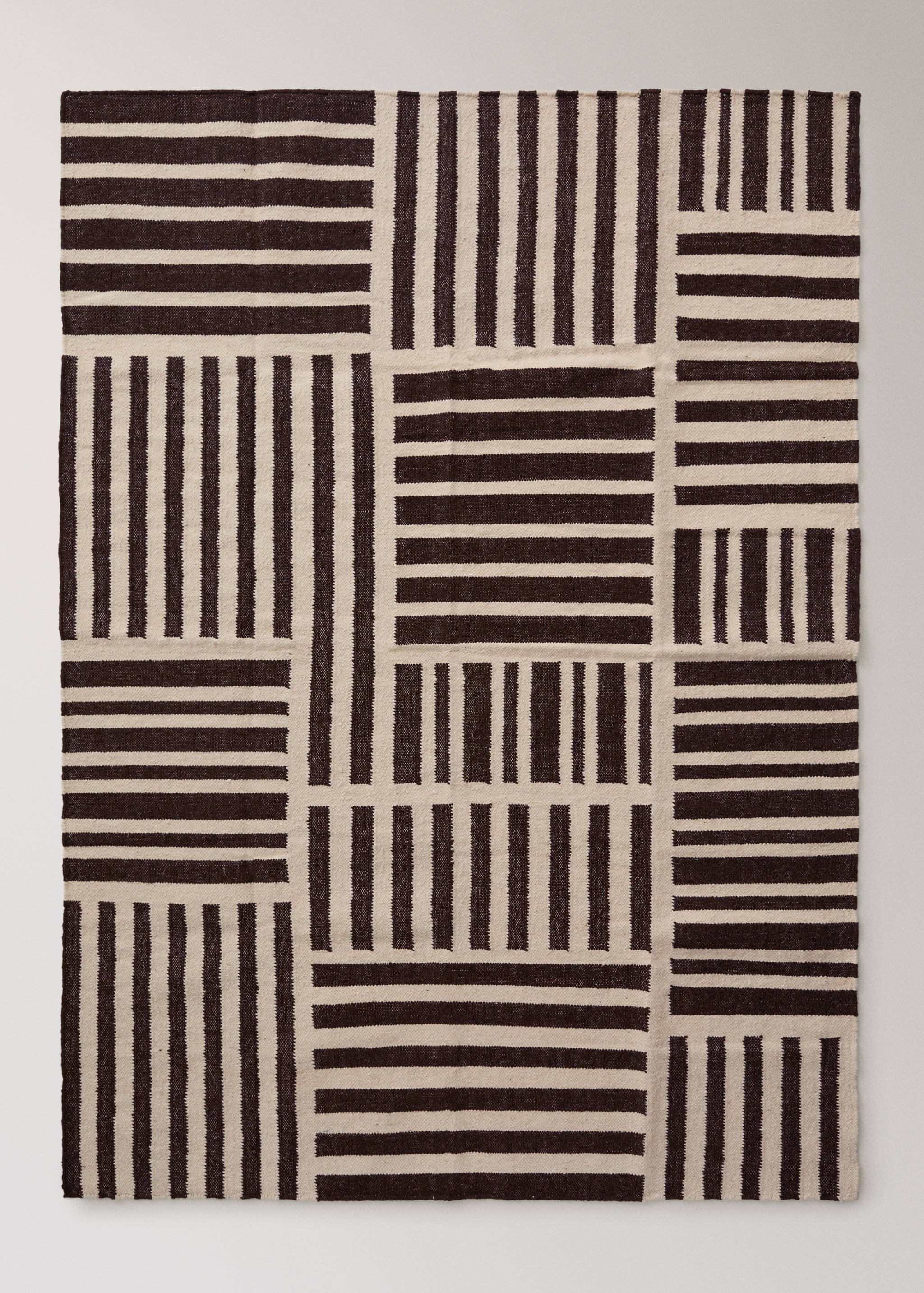 Wool rug with striped patchwork effect - Article without model