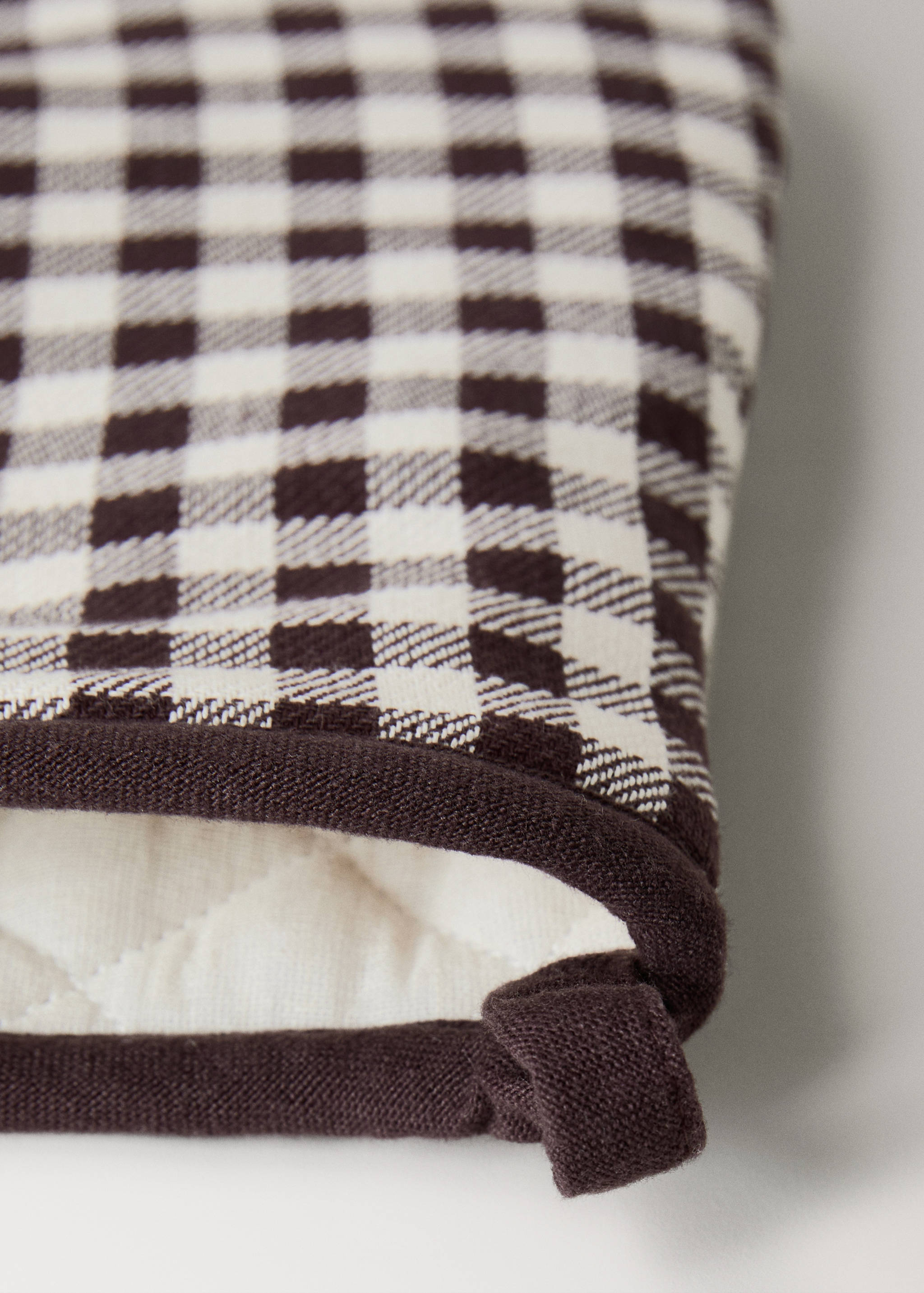 Gingham check cotton oven mitt - Details of the article 1