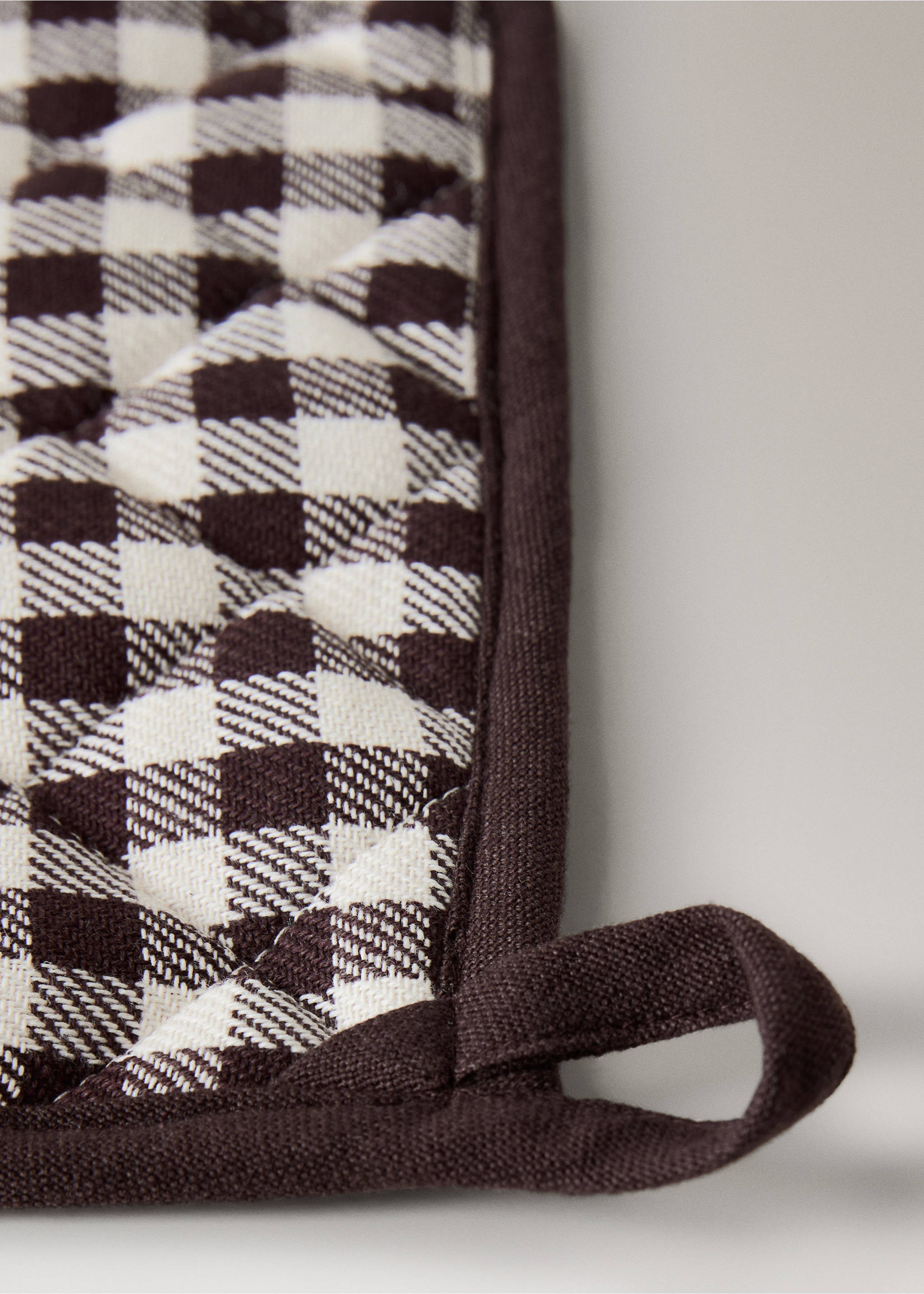 Gingham check cotton pot holder - Details of the article 1, Grey. Ref: 17043330-00.