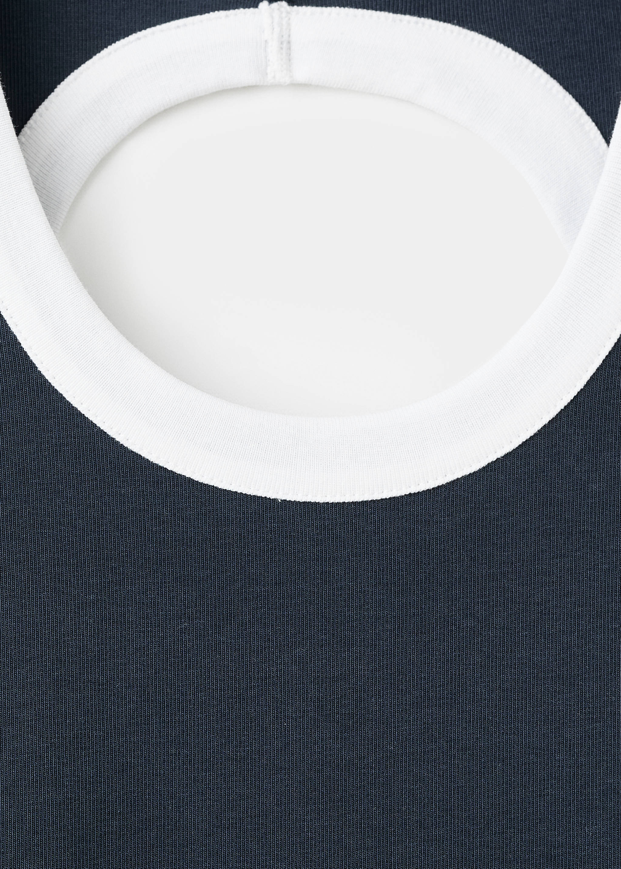Contrasting collar cotton t-shirt - Details of the article 8