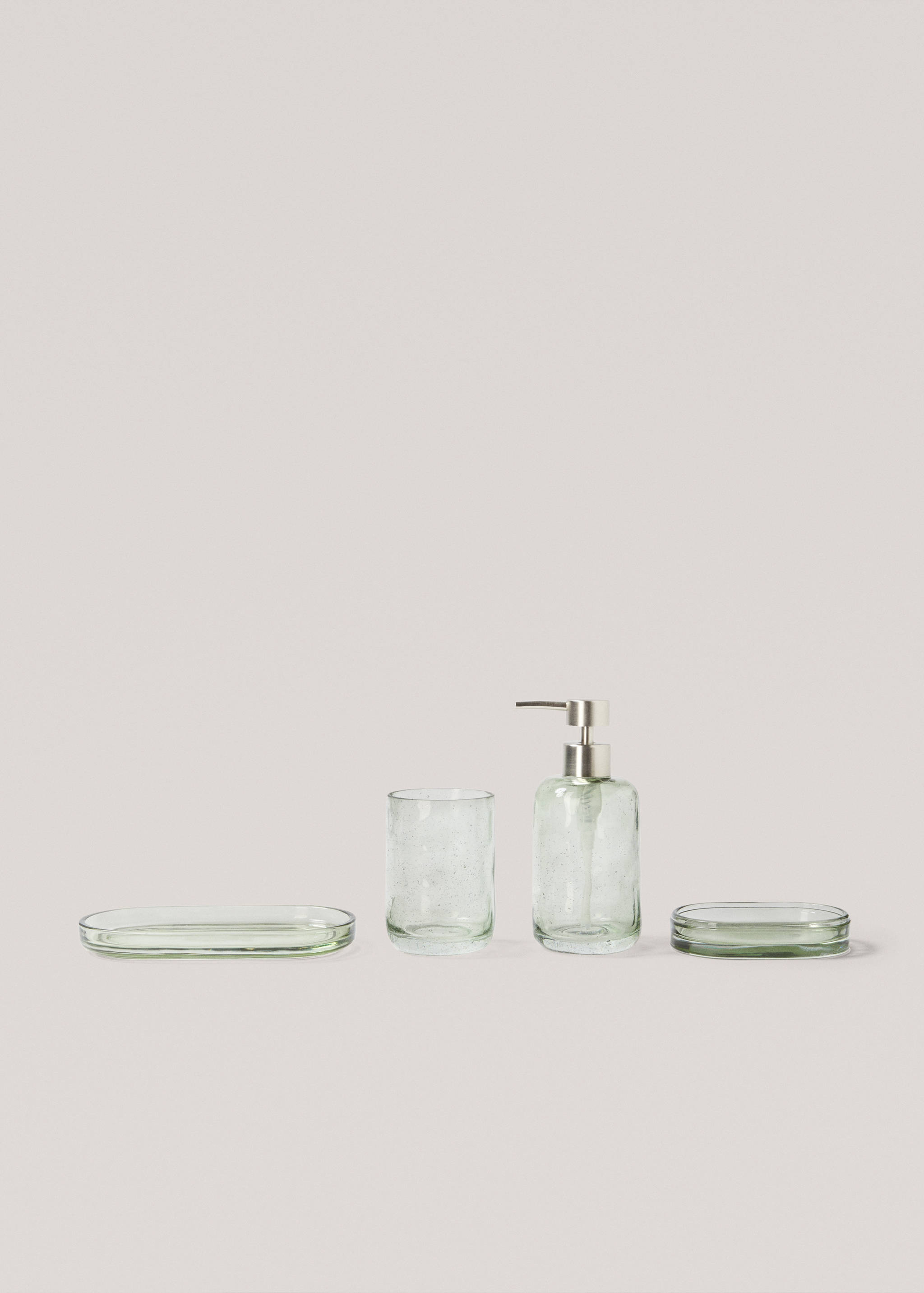 Cylindrical glass soap dispenser - Details of the article 4