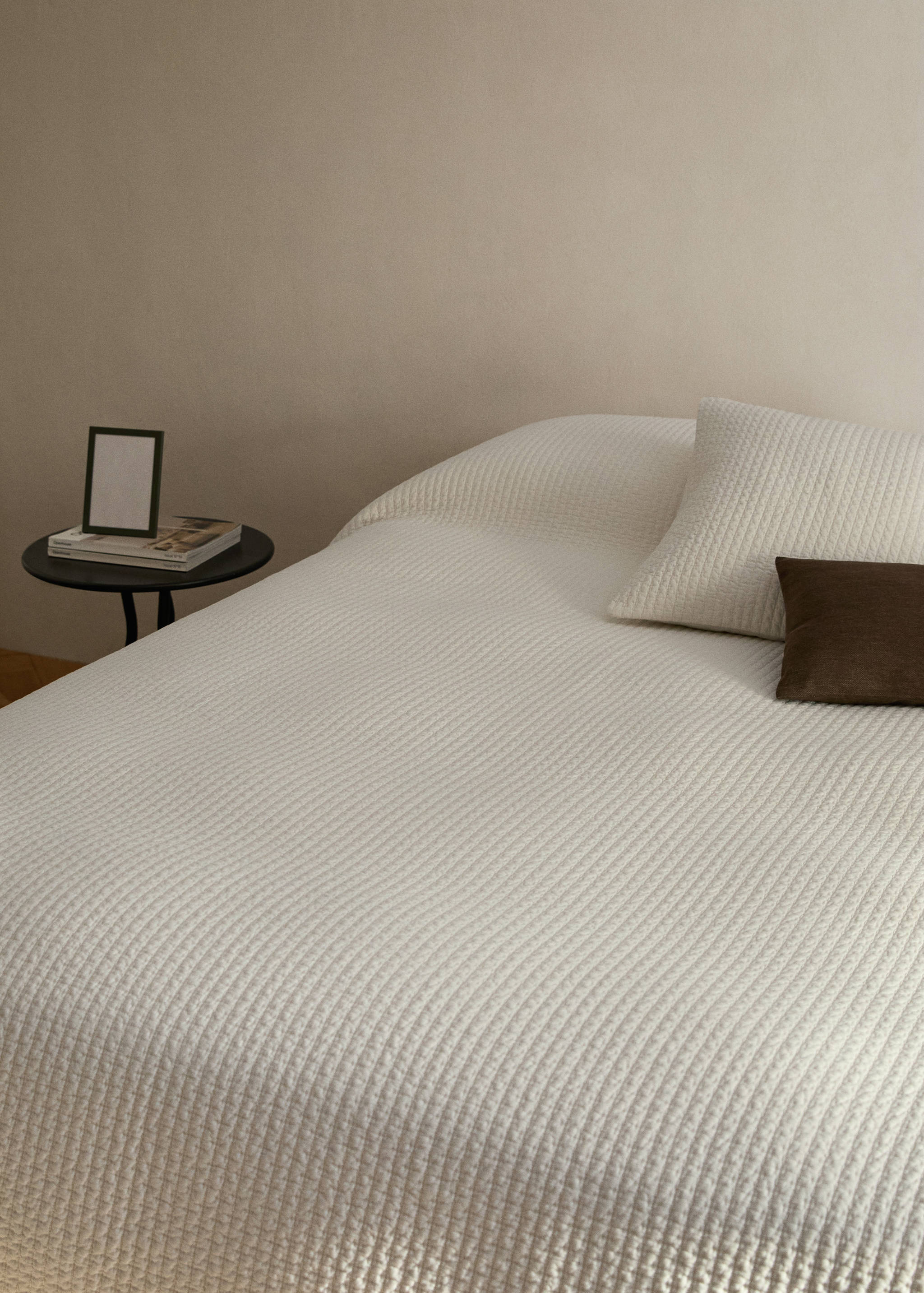 Satin bedspread for 130/150 cm bed - Details of the article 7