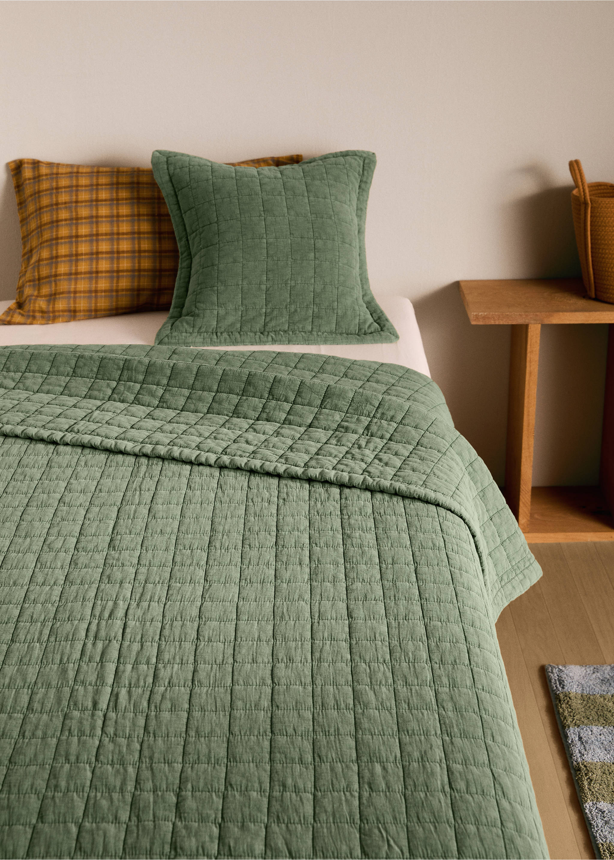 Washed cotton check bedspread for cot - General plane, Medium Green. Ref: 17043827-00.