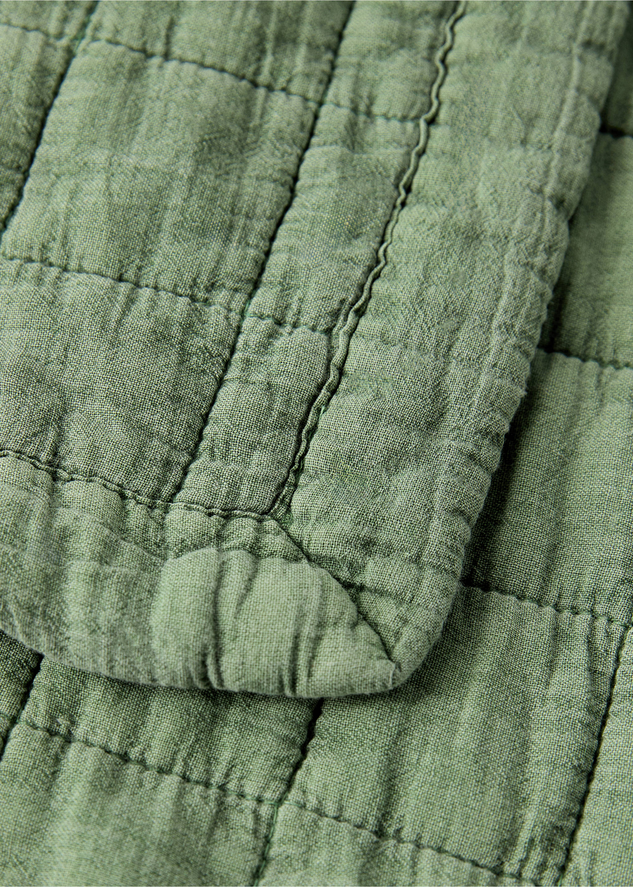 Washed cotton check bedspread for cot - Details of the article 1, Medium Green. Ref: 17043827-00.