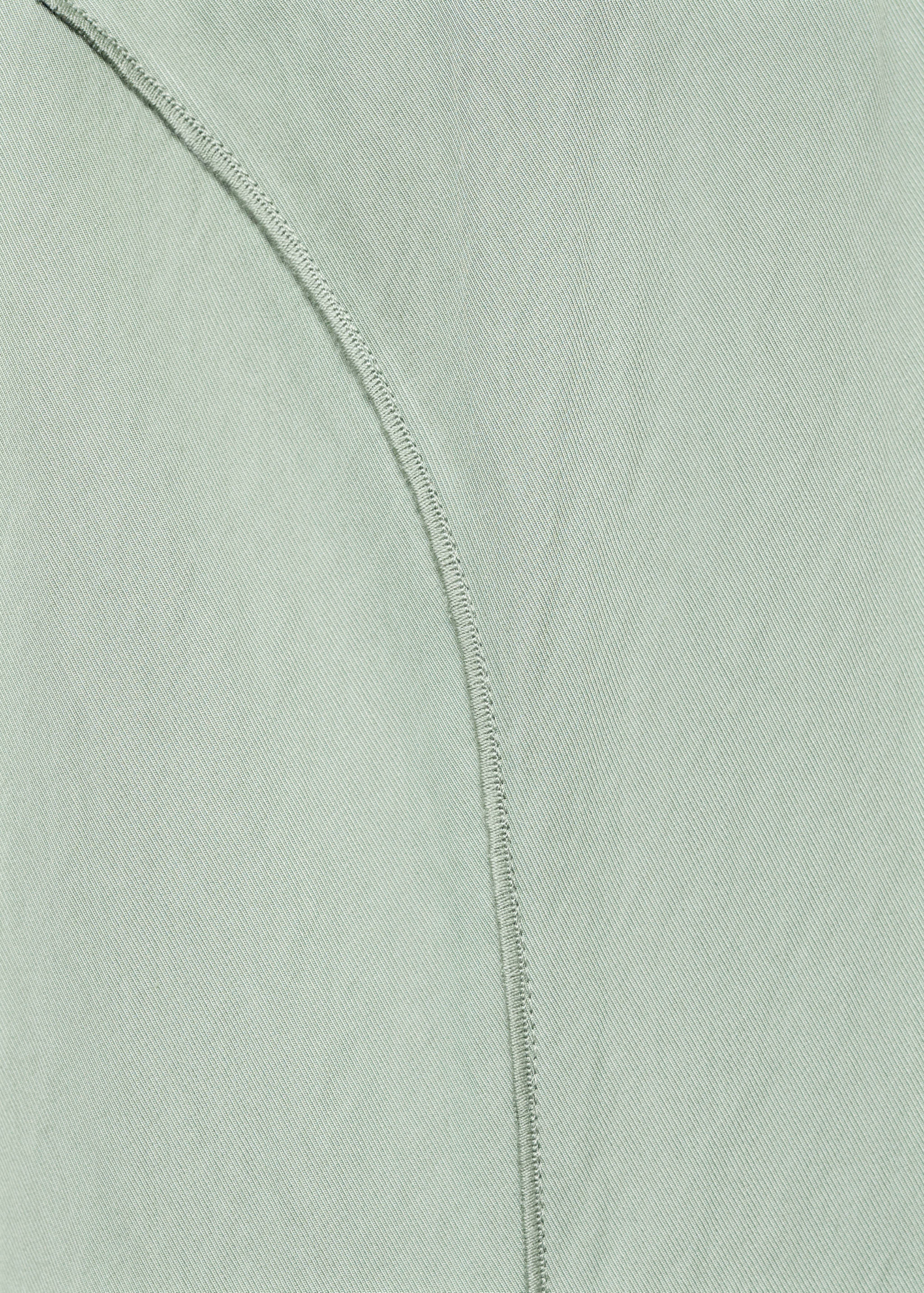 Vestido com decote em V e costuras - Pormenor do artigo 8